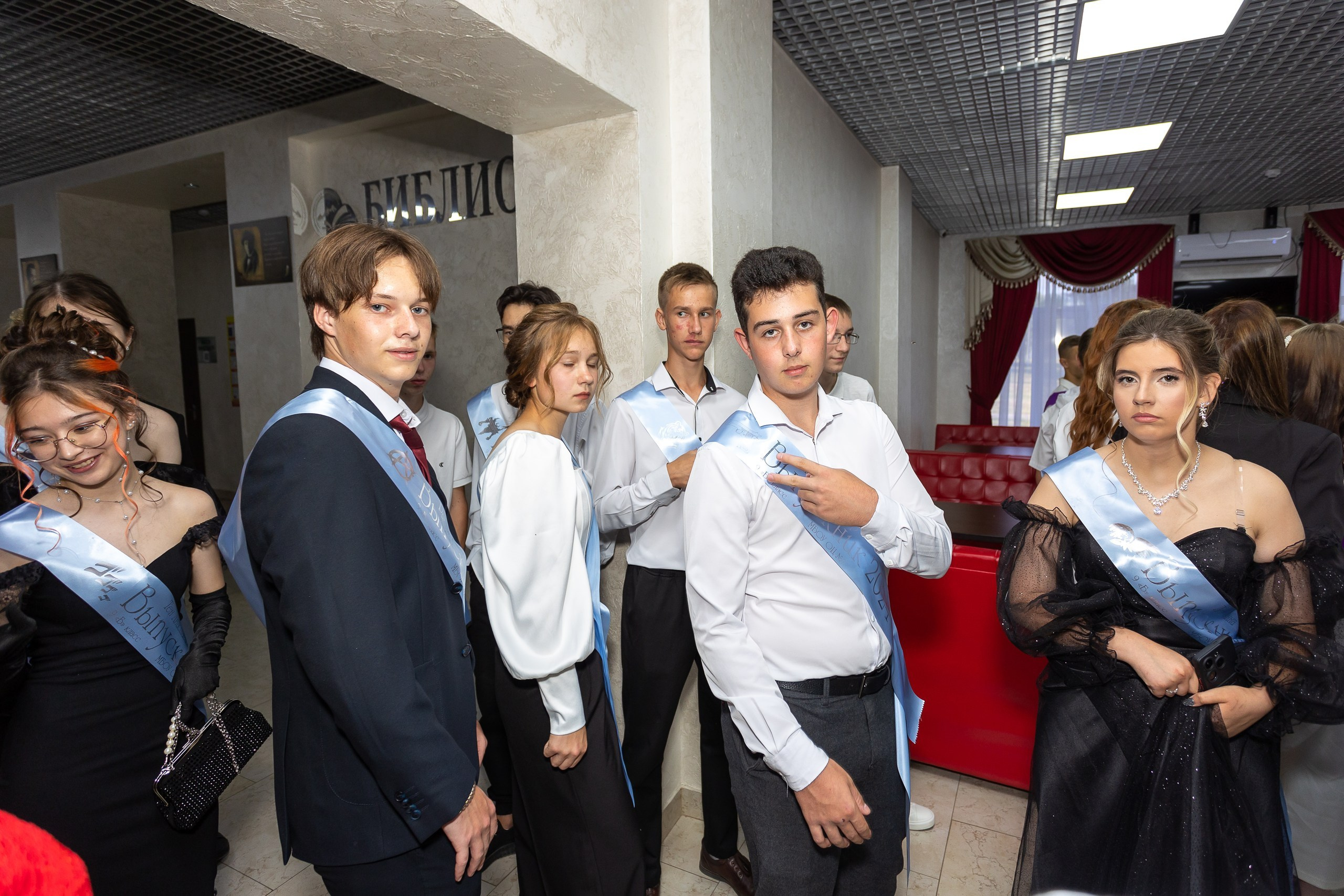 Вручение аттестата и выпускной вечер. Выпускные альбомы Майкоп, Краснодар Елена Золотарева