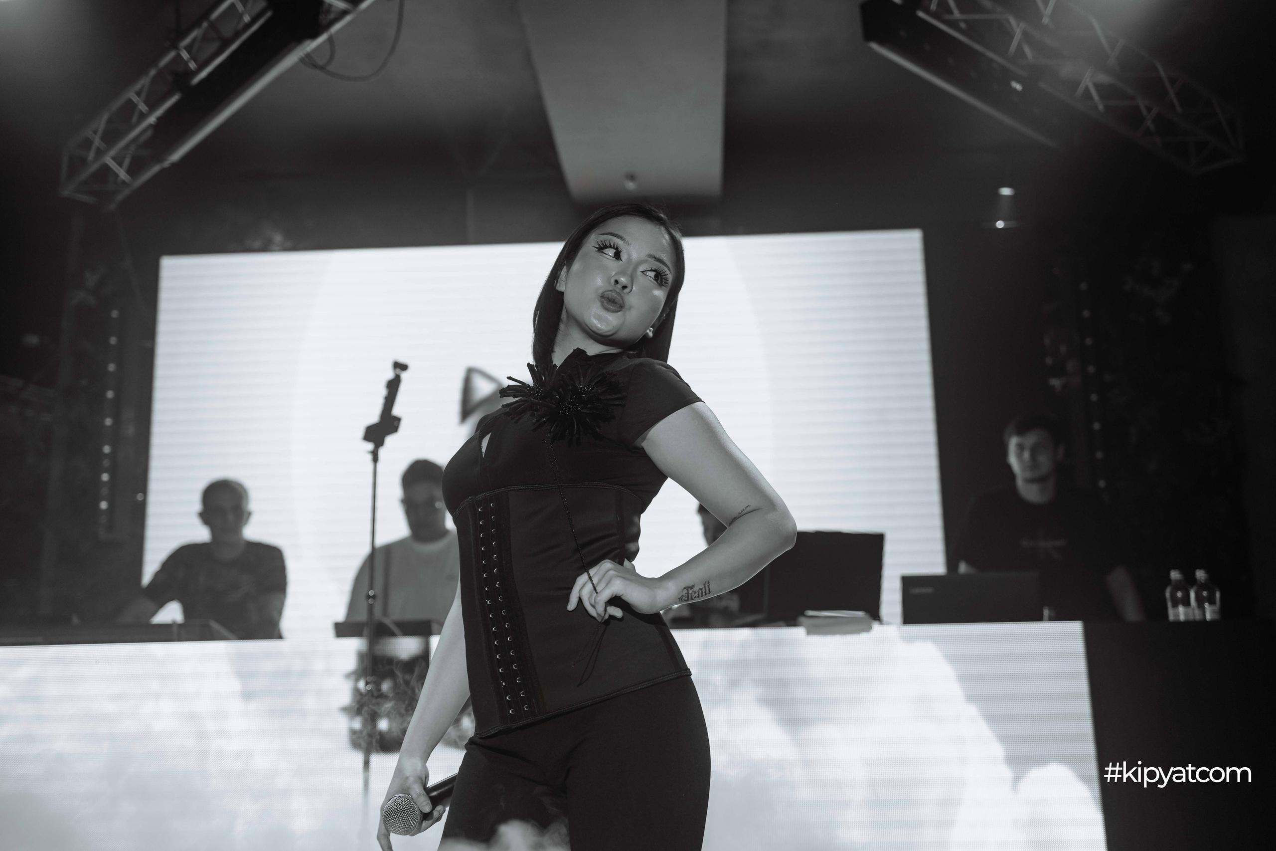 The Queen Prive. Кипятком Шымкент