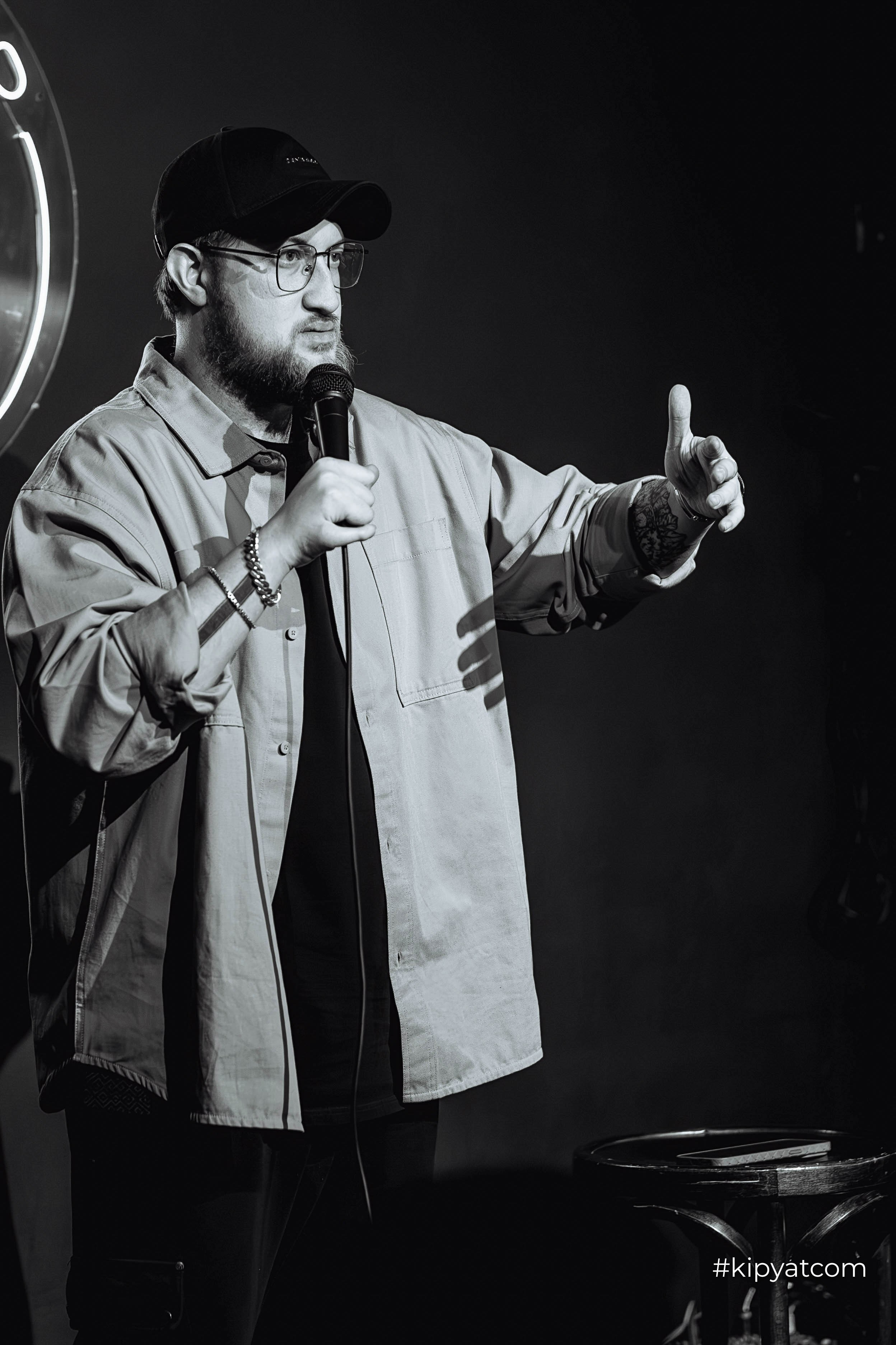 Сольный стендап концерт Александра Меркуль