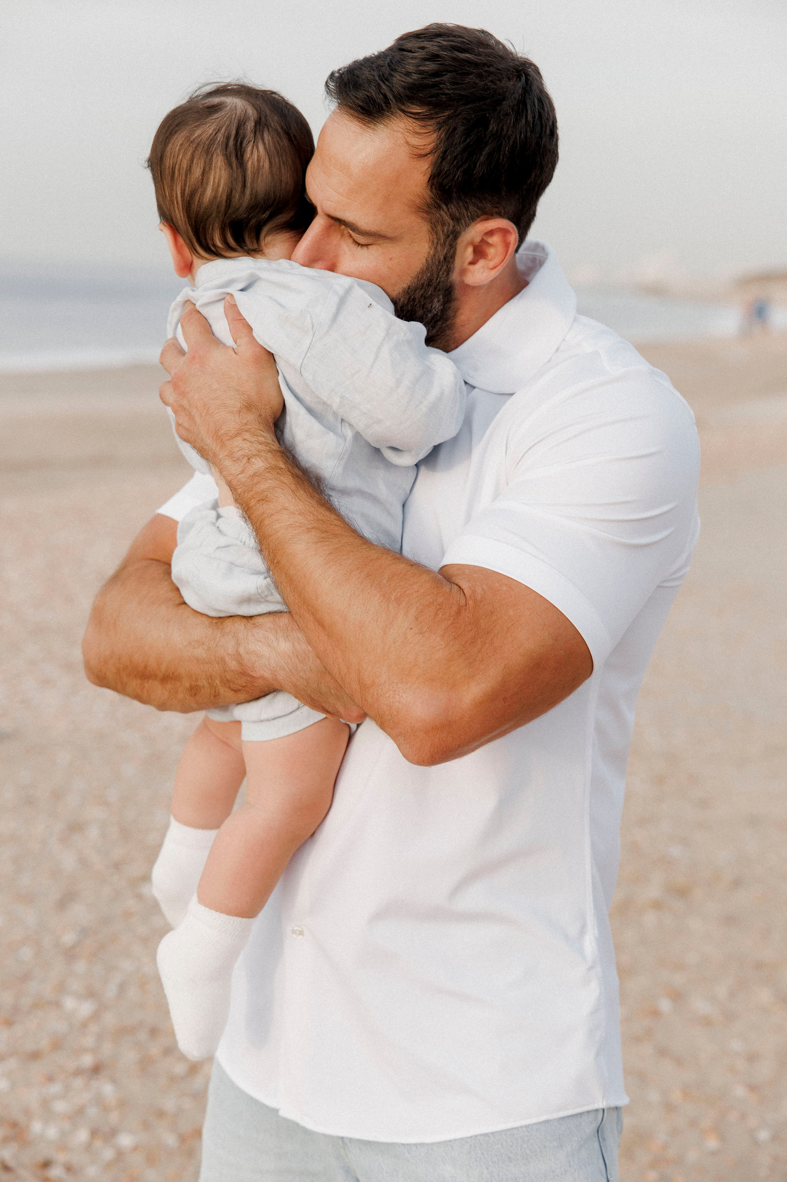 First year family photos near the sea. Главная