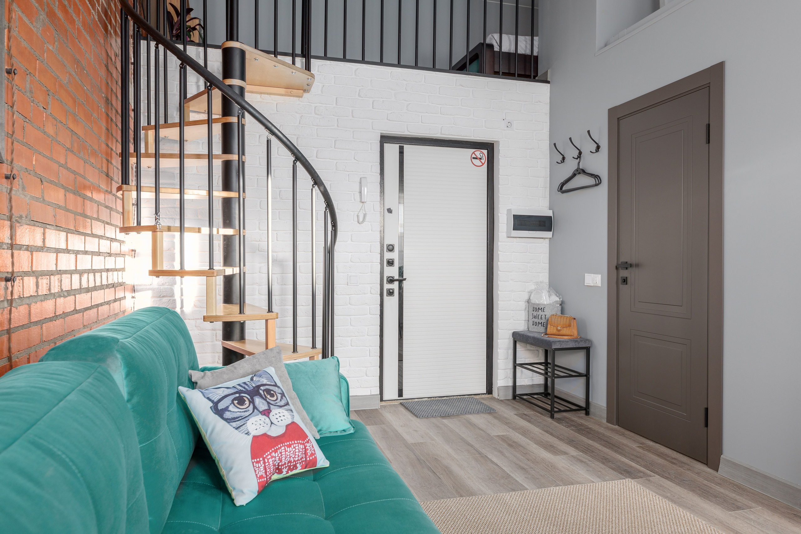 Студия, Полтавская ул