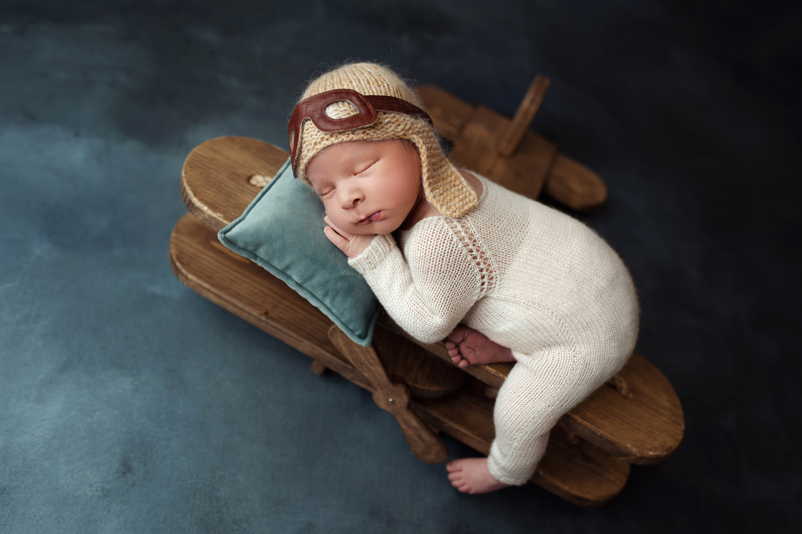 Новорожденные. Фотограф беременности, новорожденных Москва. годики под ключ