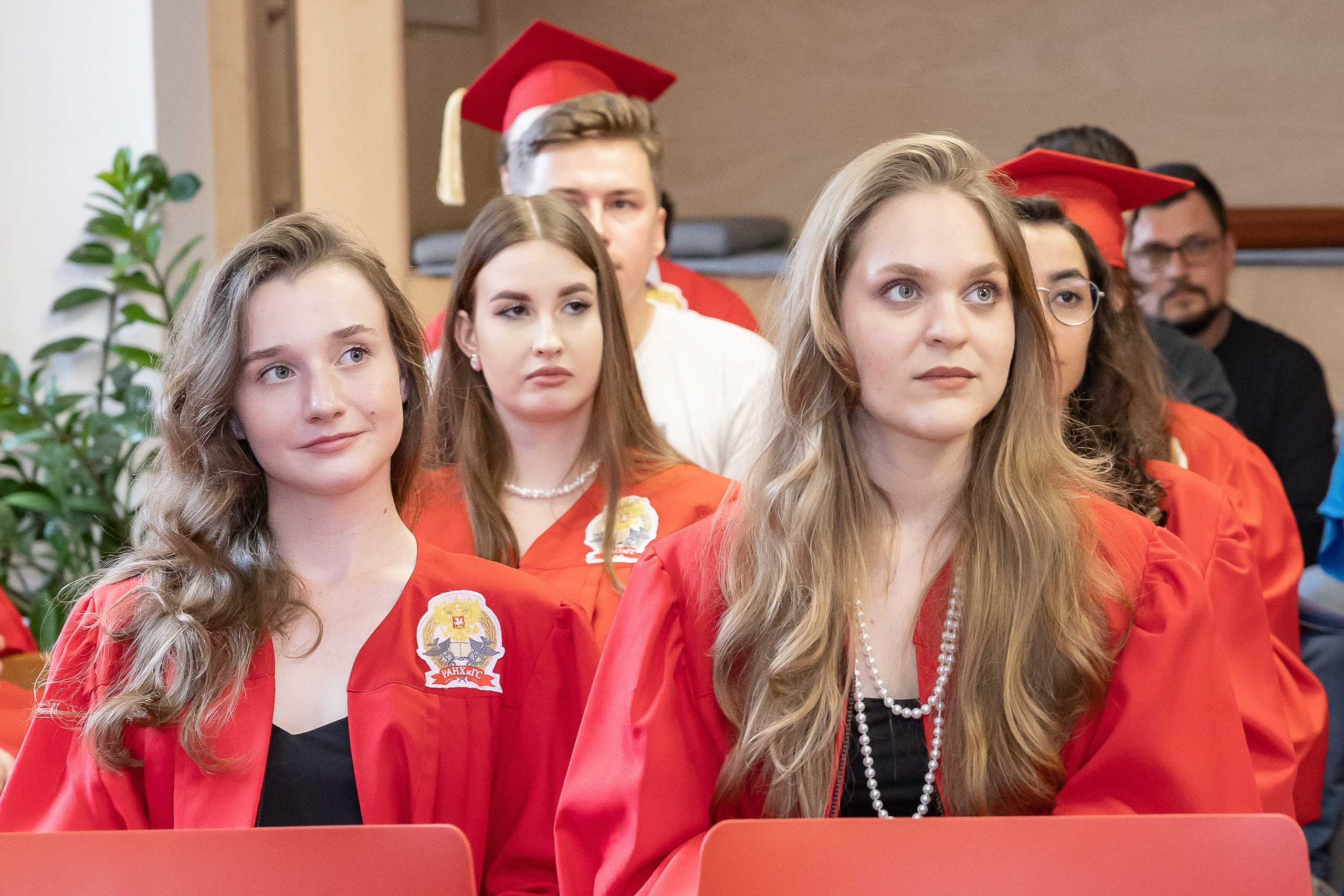 Вручение дипломов об окончании обучения в Президентской академии РАНХиГС. Фотограф Владимир Охрименко