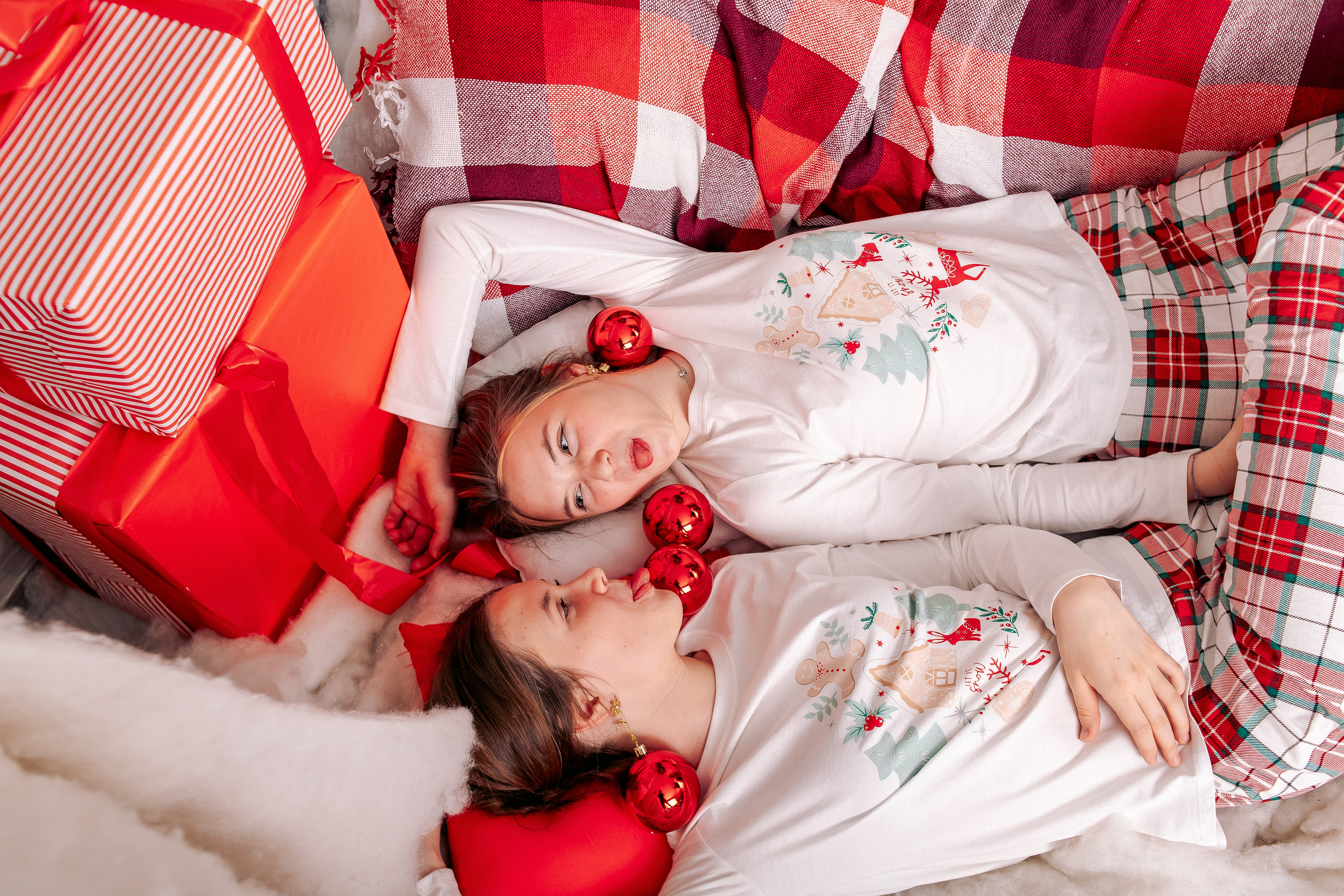 Новогодняя фотосессия близняшек в фотостудии в Санкт-Петербурге. Фотограф в Санкт-Петербурге, Анна Скворцова