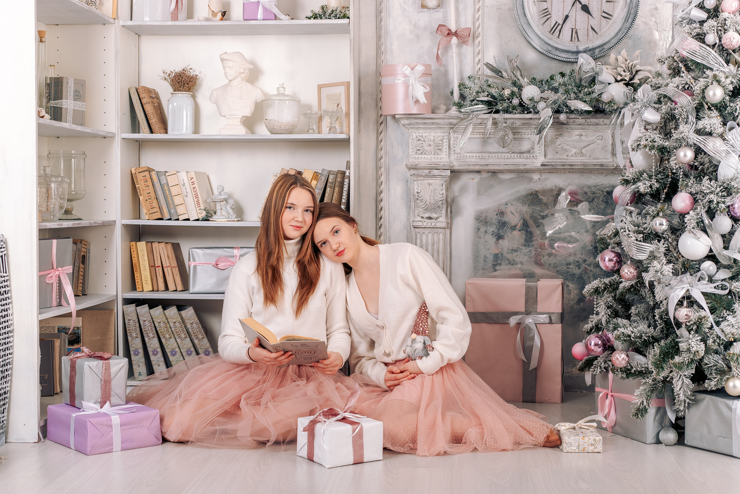 Новогодняя фотосессия близняшек в фотостудии в Санкт-Петербурге. Фотограф в Санкт-Петербурге, Анна Скворцова