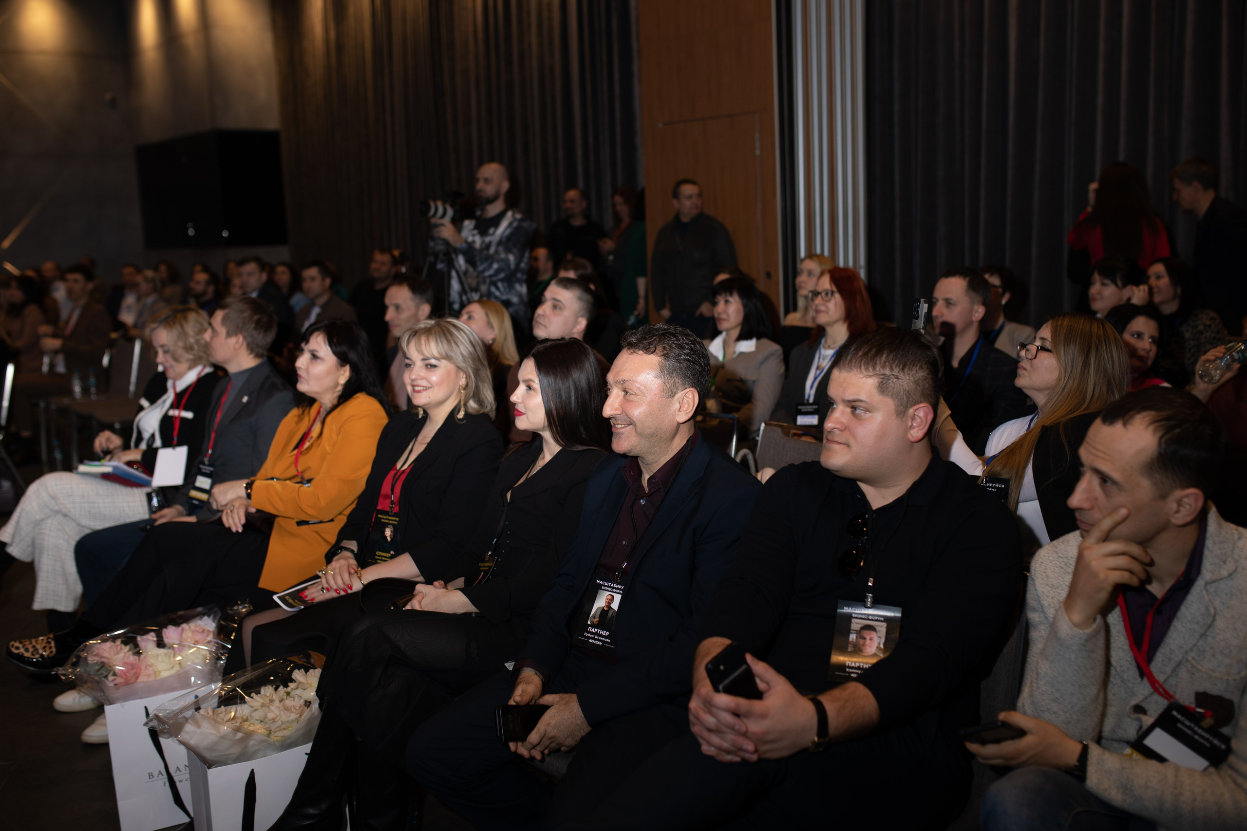 Форум МАСШТАБИРУЙСЯ. Фотограф Людмила Лосева Волгоград