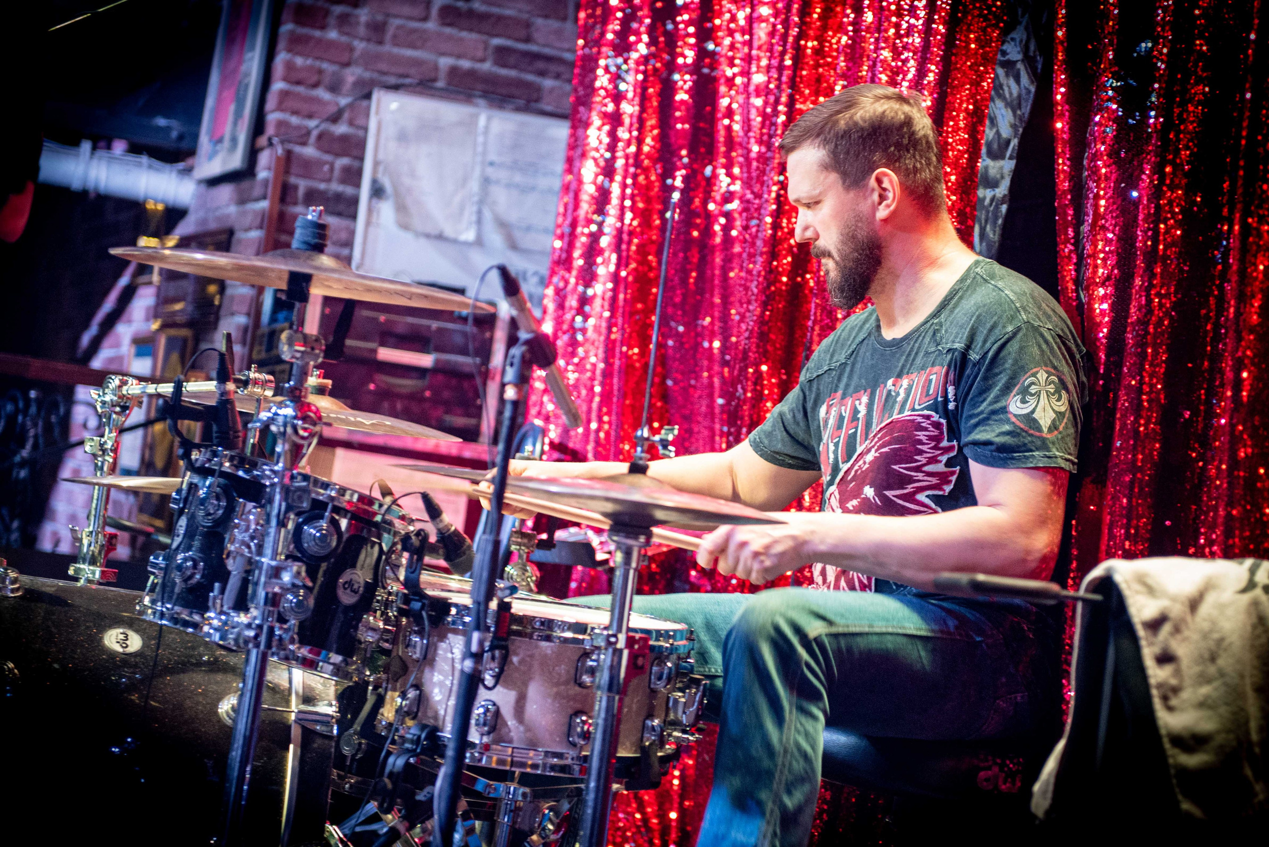 LifePub 16.12.2024. Московская кавер-группа BankBand