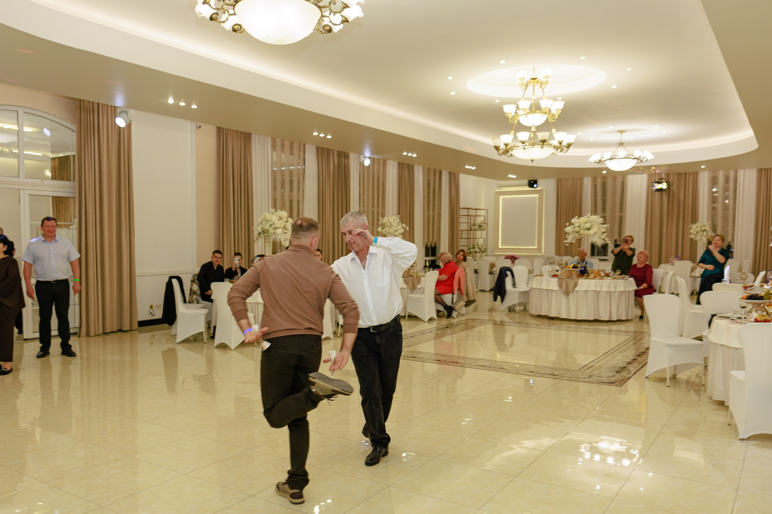 Данил и Сабина банкетный зал Beyaz Hall. Фотограф и видеограф в Крыму и Севастополе