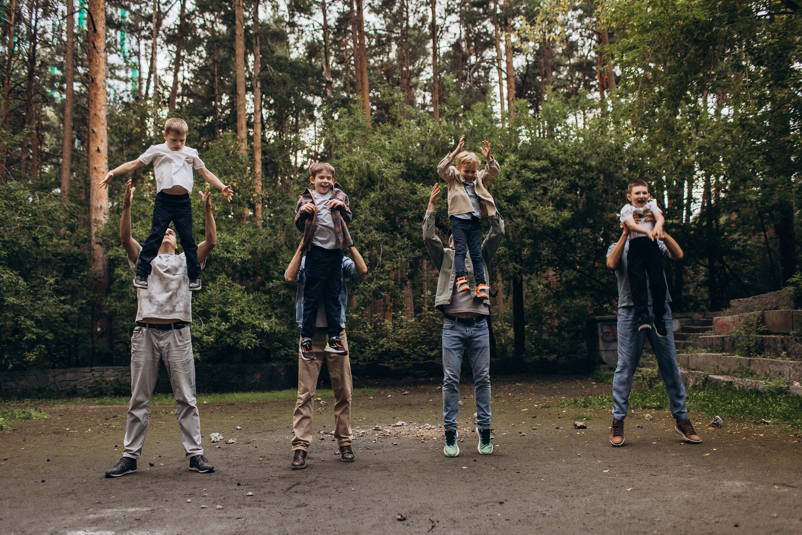 Большая семейная фотосессия на Каменных палатках. Семейная съемка — это красивый способ признаться своей семье в любви