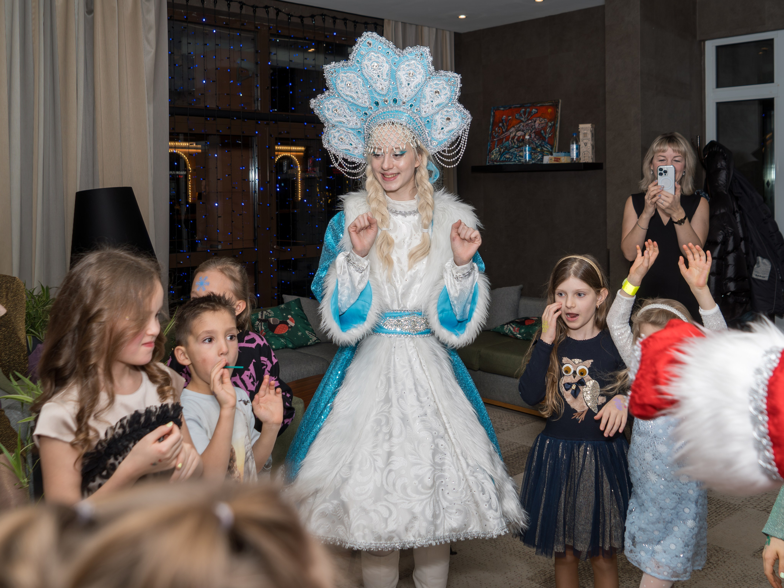 Новый год 2024 в ресторане Эрбелия. Репортажный фотограф в Красной Поляне и Сочи Павлюченко Екатерина