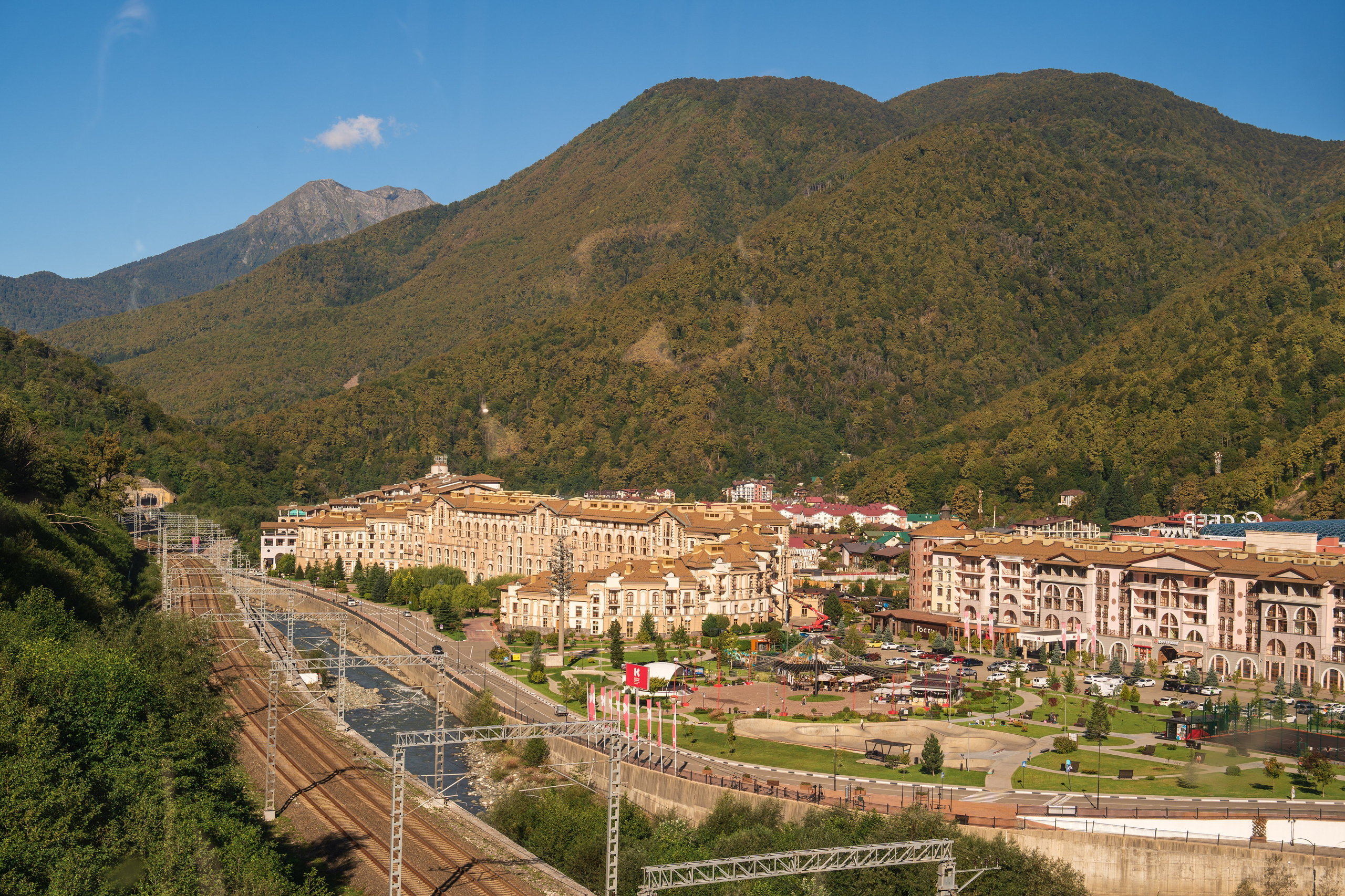 MICE меоприятие на курорте Красная Поляна для компании «Неометрия''. Репортажный фотограф в Красной Поляне и Сочи Павлюченко Екатерина