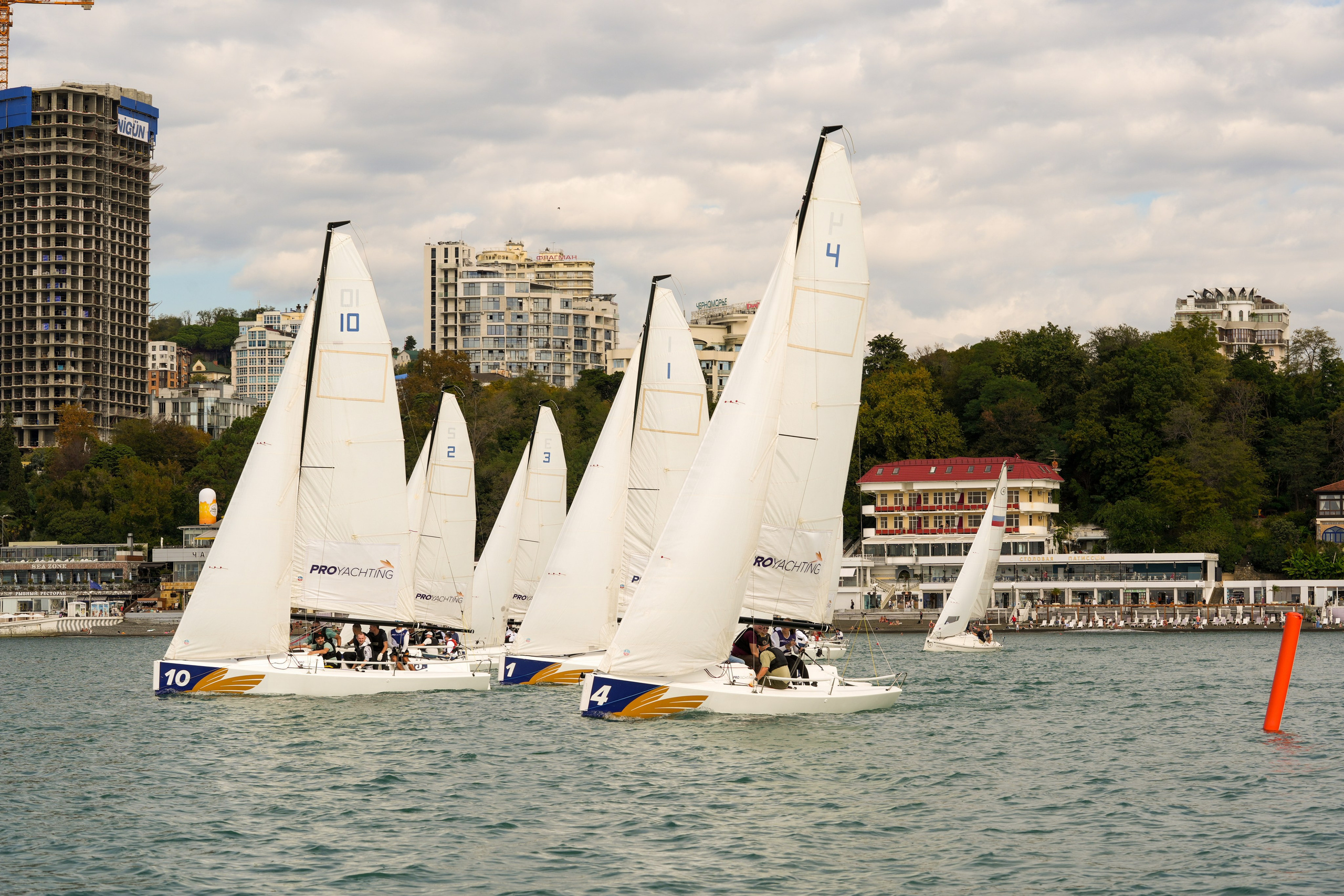 Яхтенная регата для компании Агрегатка. Репортажный фотограф в Красной Поляне и Сочи Павлюченко Екатерина
