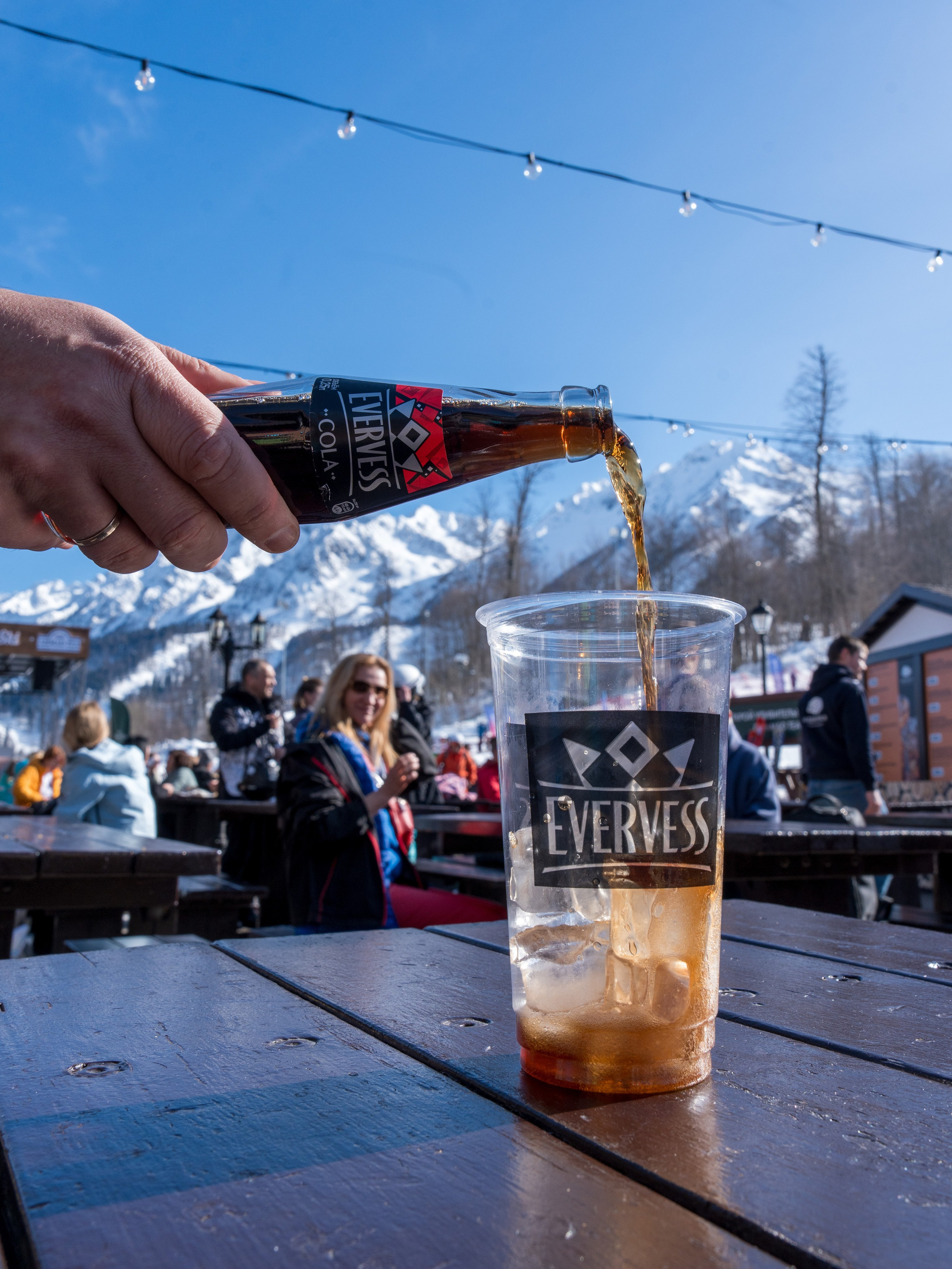 Компания «EVERVESS»: отчет с точек продаж на курортах Красной Поляны. Репортажный фотограф в Красной Поляне и Сочи Павлюченко Екатерина