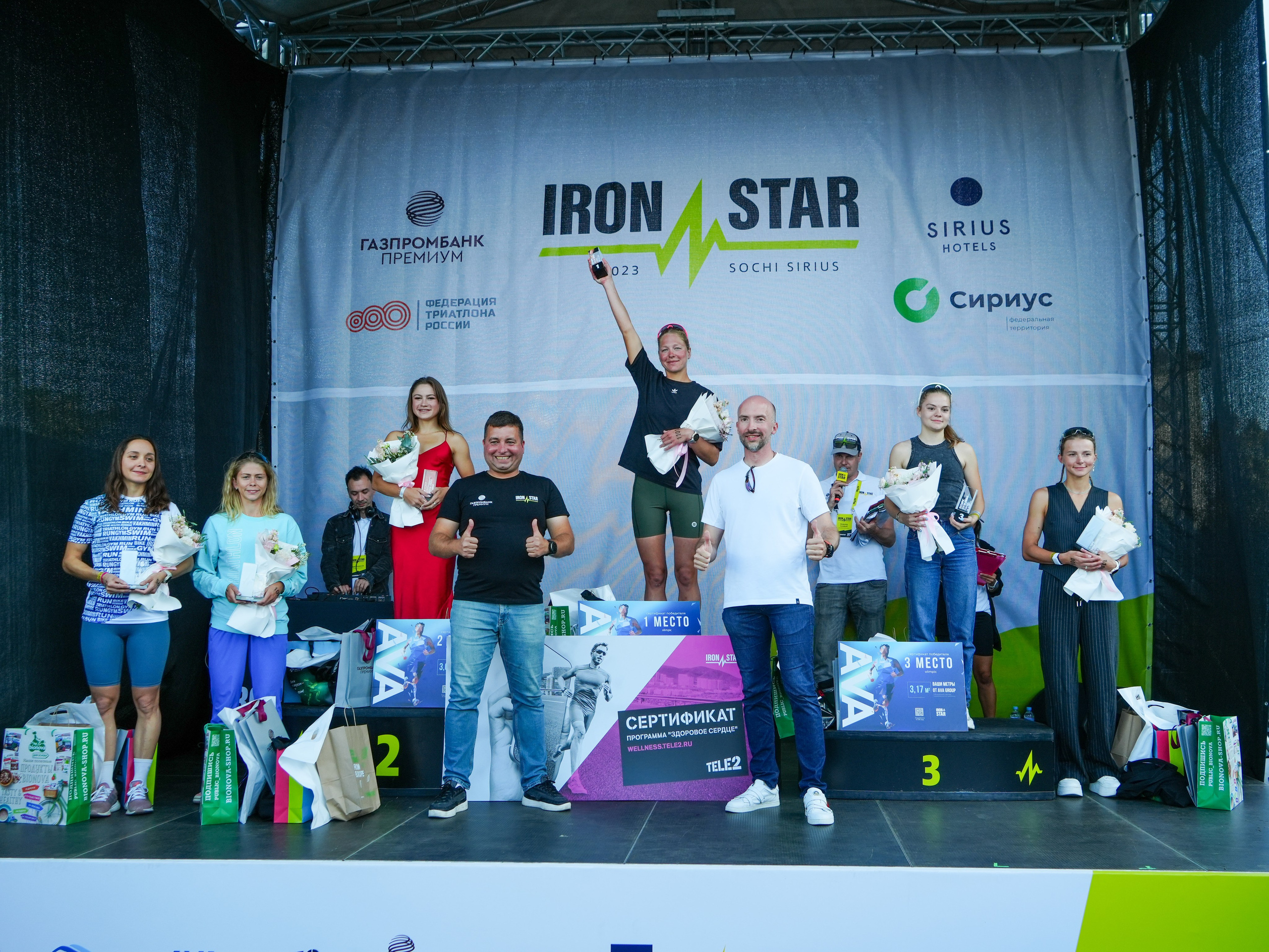 Фотоотчет партнерской интеграции для компании TELE2 на фестивале Ironstar. Репортажный фотограф в Красной Поляне и Сочи Павлюченко Екатерина