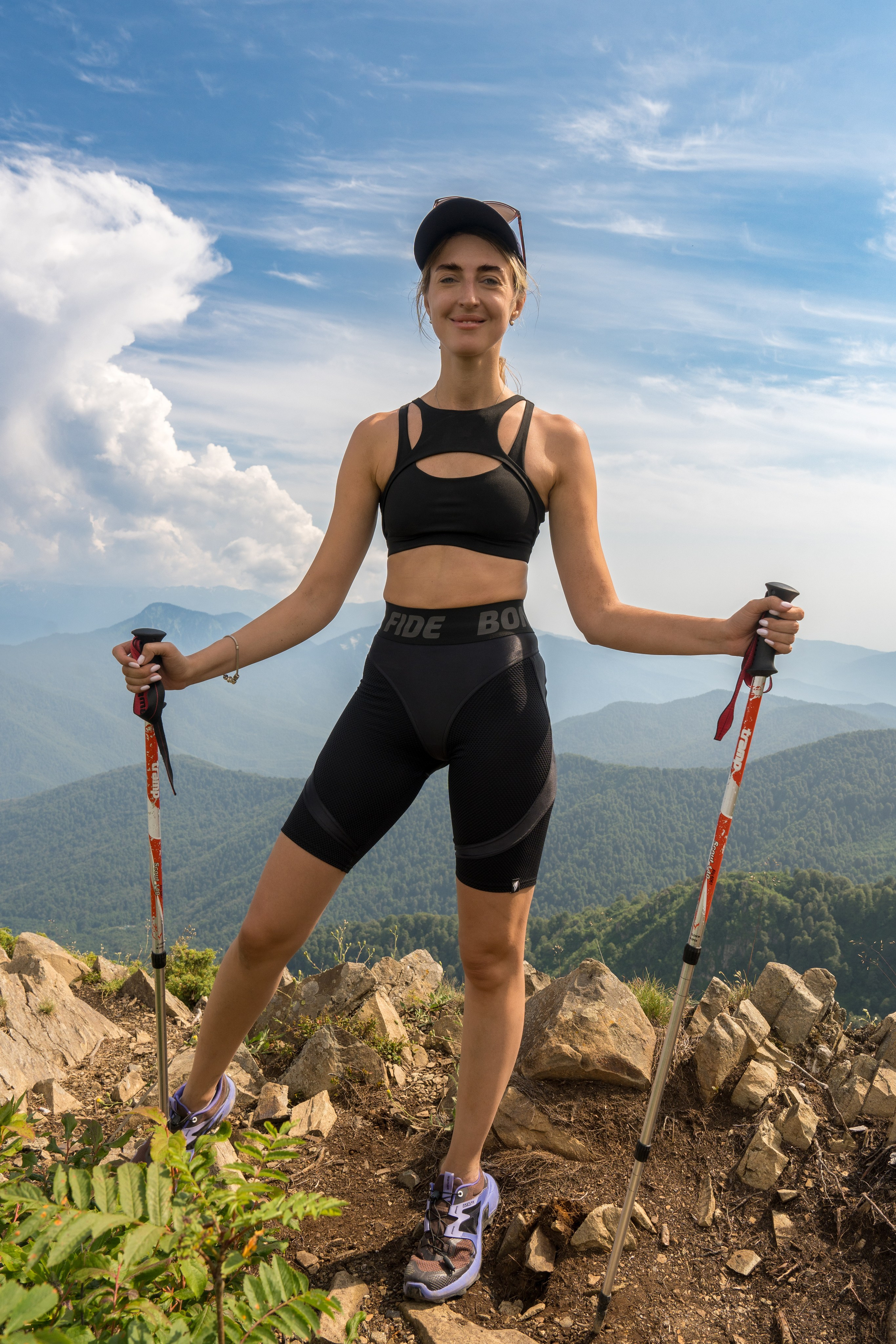 MICE мероприятие для компании «Доставка морем»: хайкинг к Ачипсинским водопадам. Репортажный фотограф в Красной Поляне и Сочи Павлюченко Екатерина