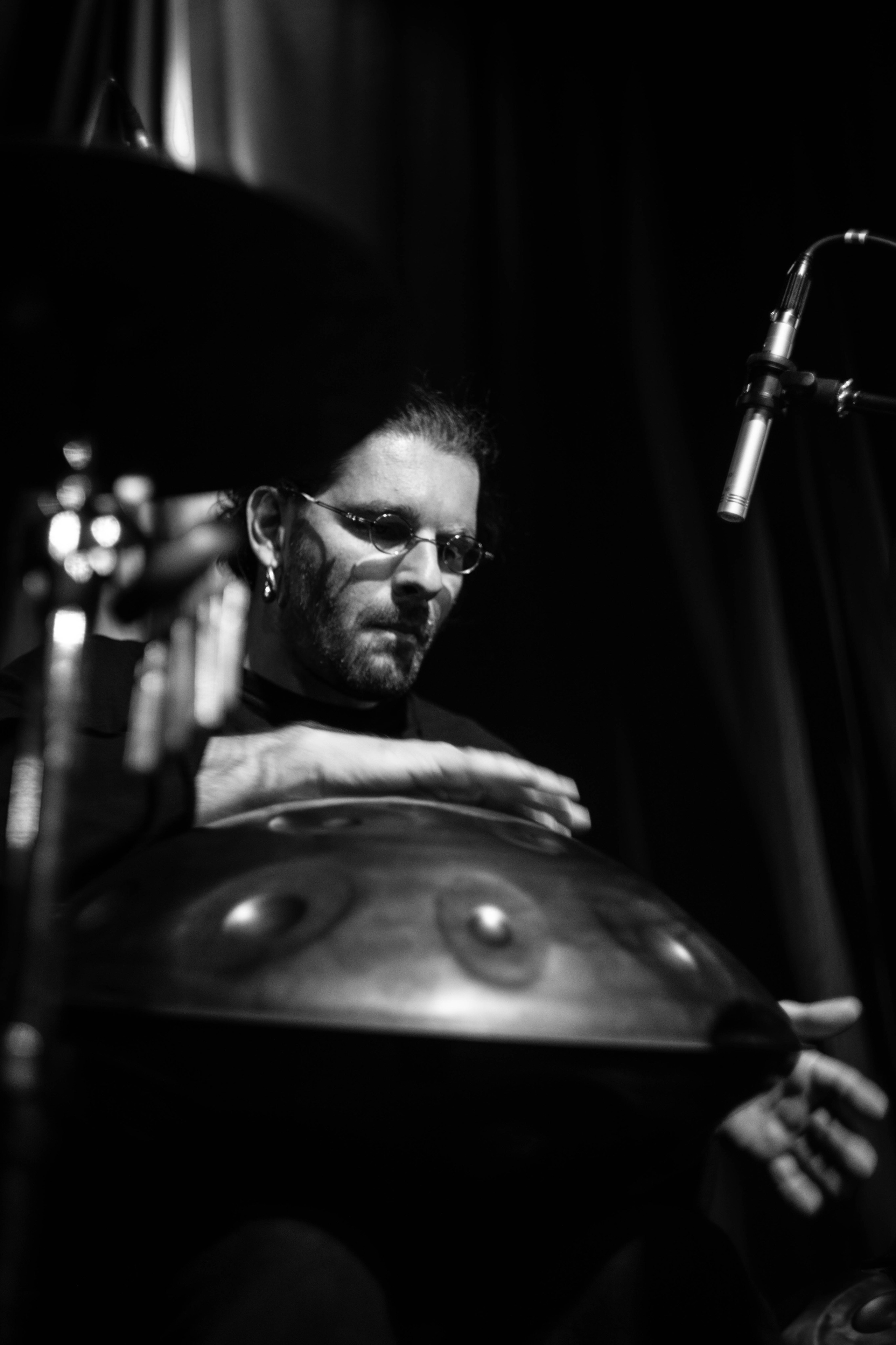 Кирилл Ошеров МАЯКОВКА, 10. Фотограф в Нижнем Новгороде