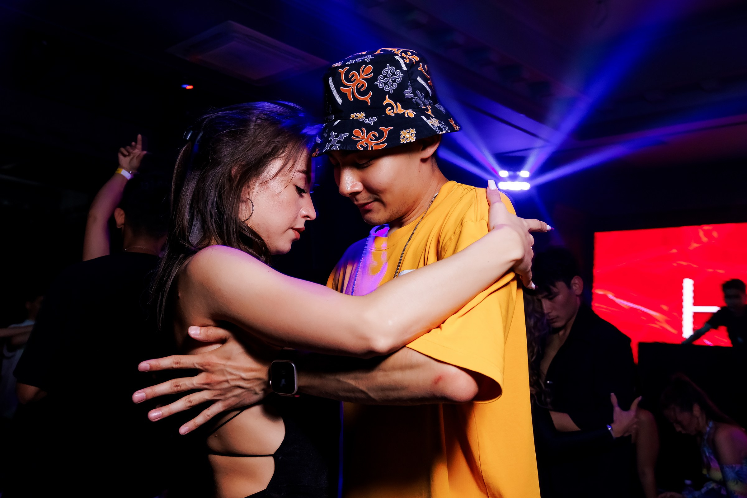 Bachata Party by Hola Dance. Репортажный фотограф в Алматы Каюпов Сержан