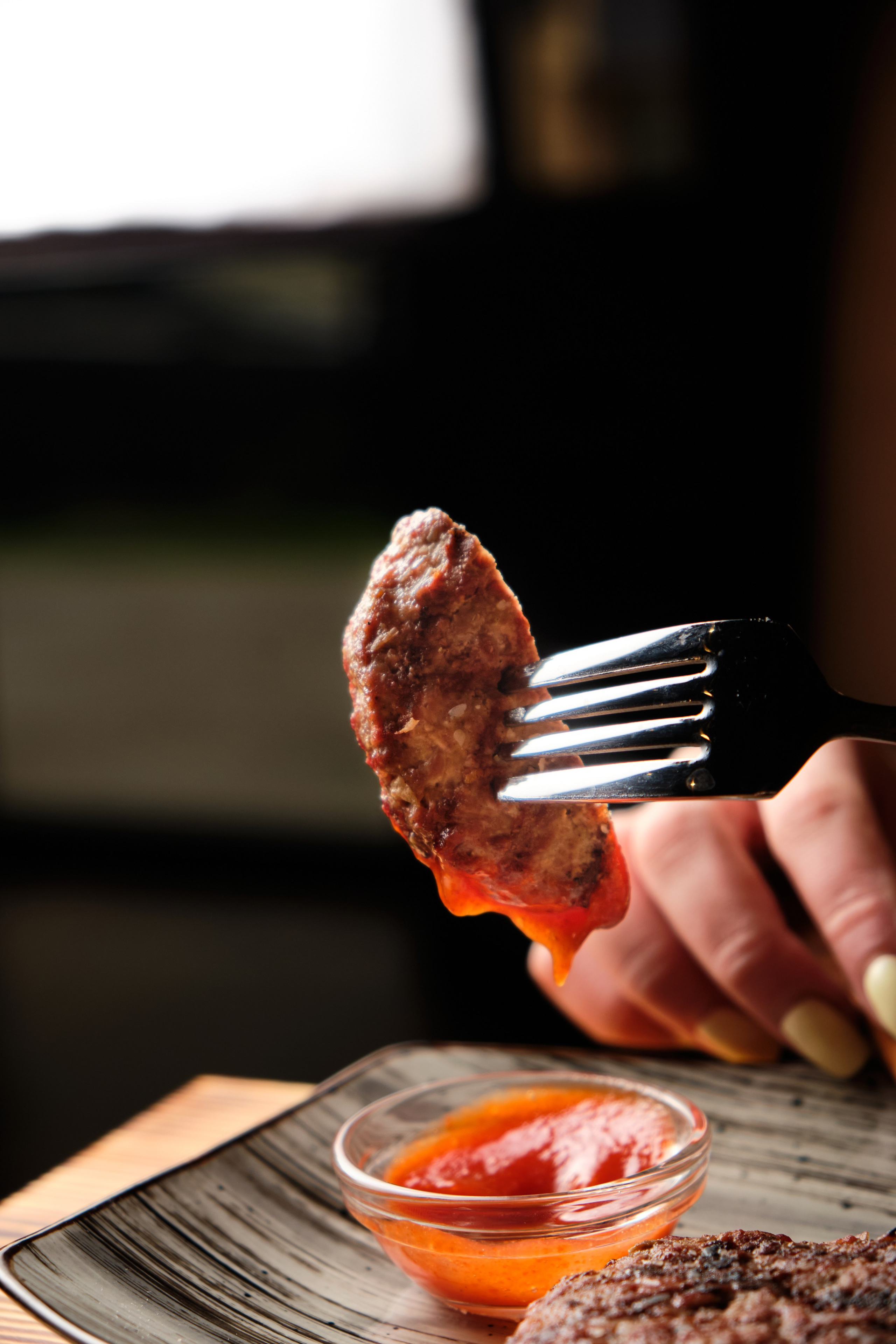 რესტორნის ფოტოგადაღება ბურგერებითა და გრილ მენიუთი | ფუდ ფოტოგრაფი და ინტერიერები თბილისი. კომერციული ფოტოგრაფი თბილისი | კერძებისა და პროდუქციის გადაღება | გორბაჩოვი ვიტალი