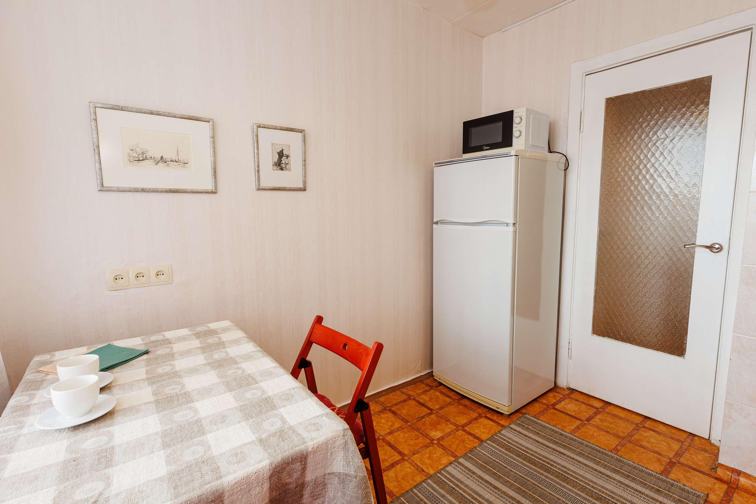 Квартира на Максима Танка. Репортажный фотограф Минск ❘ Костецкий Илья ❘ Беларусь