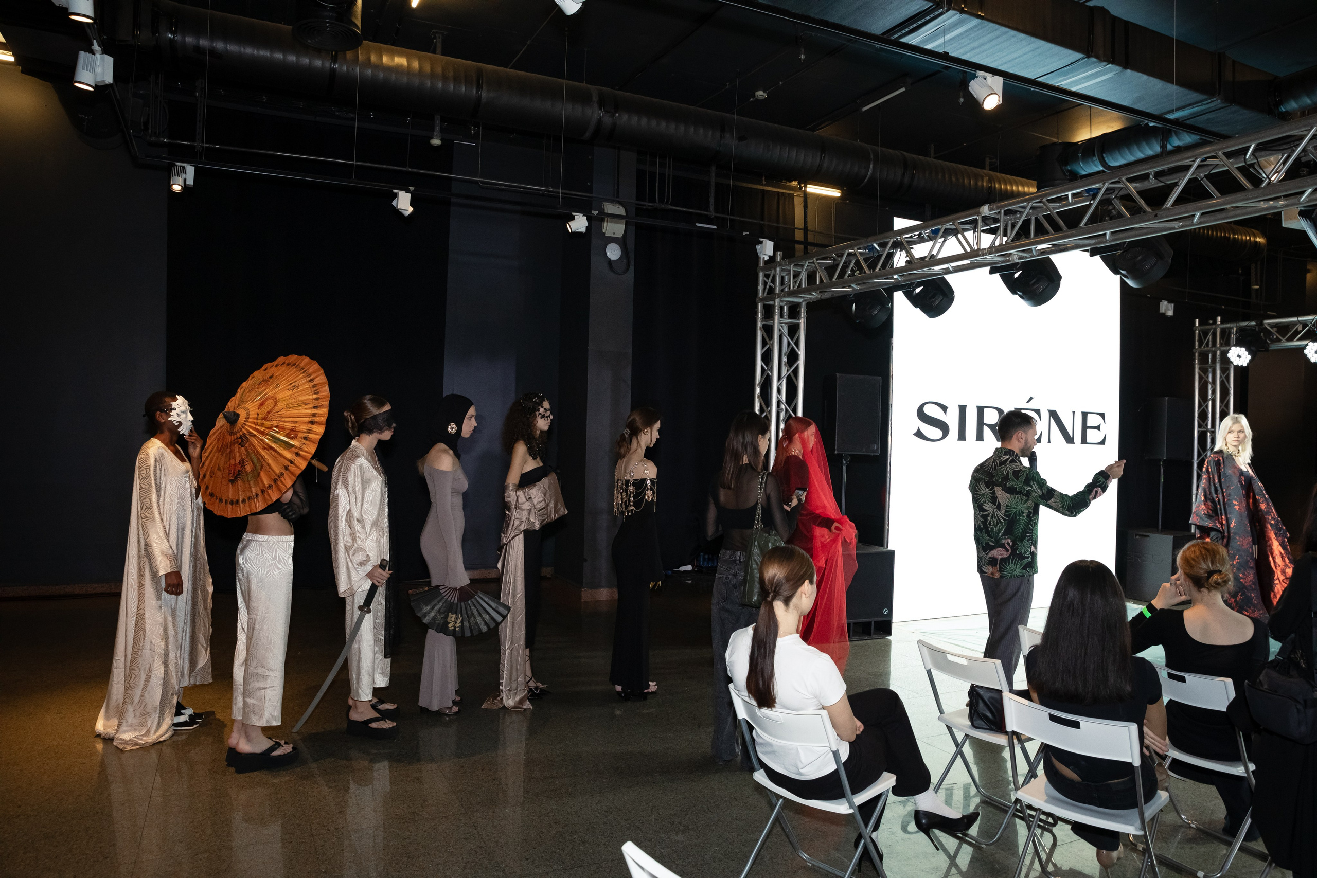 Бэкстейдж Показа | Volga Fashion Week. Фотограф брендов и бизнеса в Москве Алексей Сентюрин