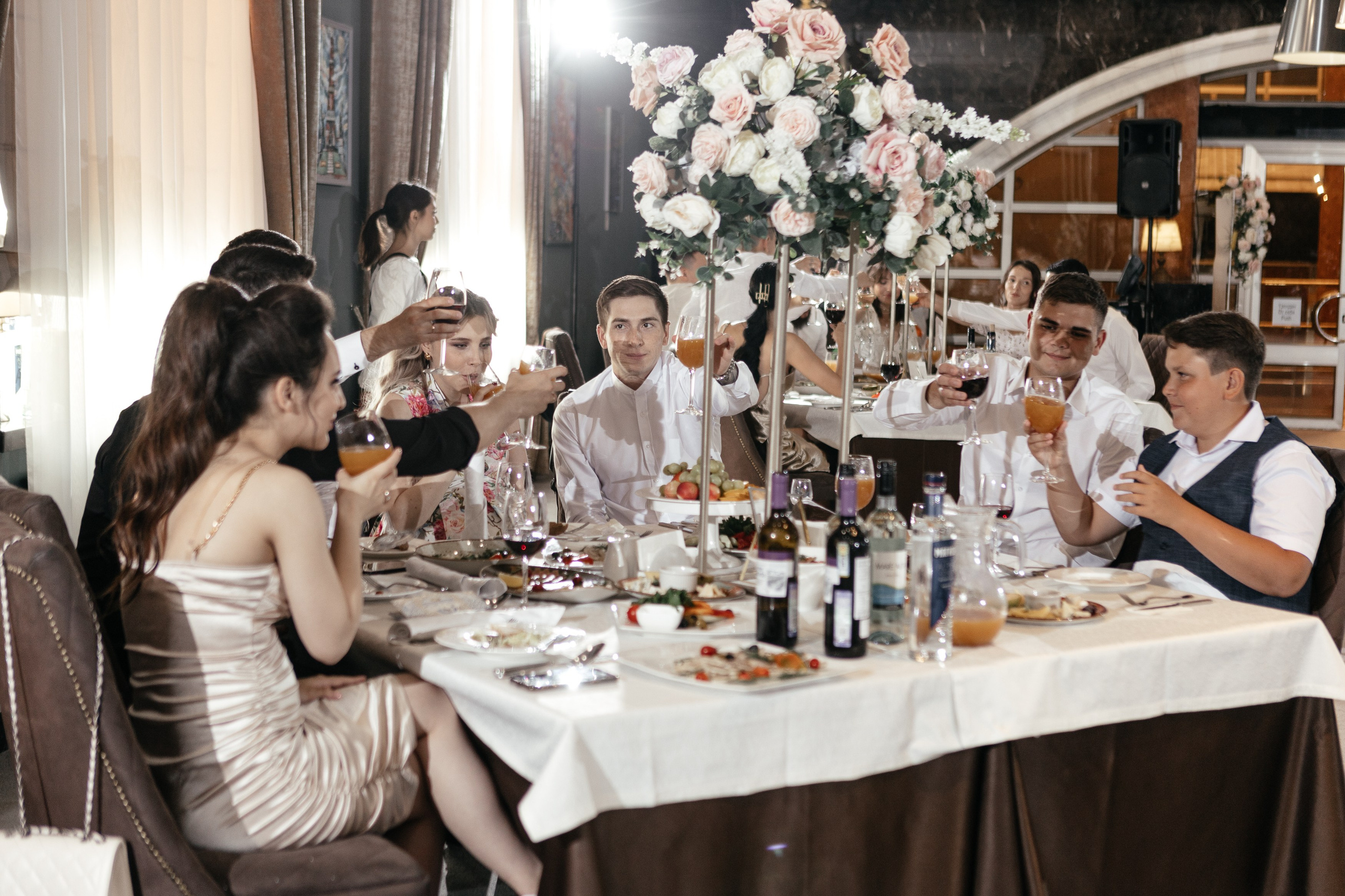 Свадебный фотограф Уфа — Руслан ГабдлисламовЖивые эмоции, красивые кадры, воспоминания на всю жизнь.Работаю по всей Республике Башкортоста. Свадебный фотограф Уфа Руслан Габдлисламов