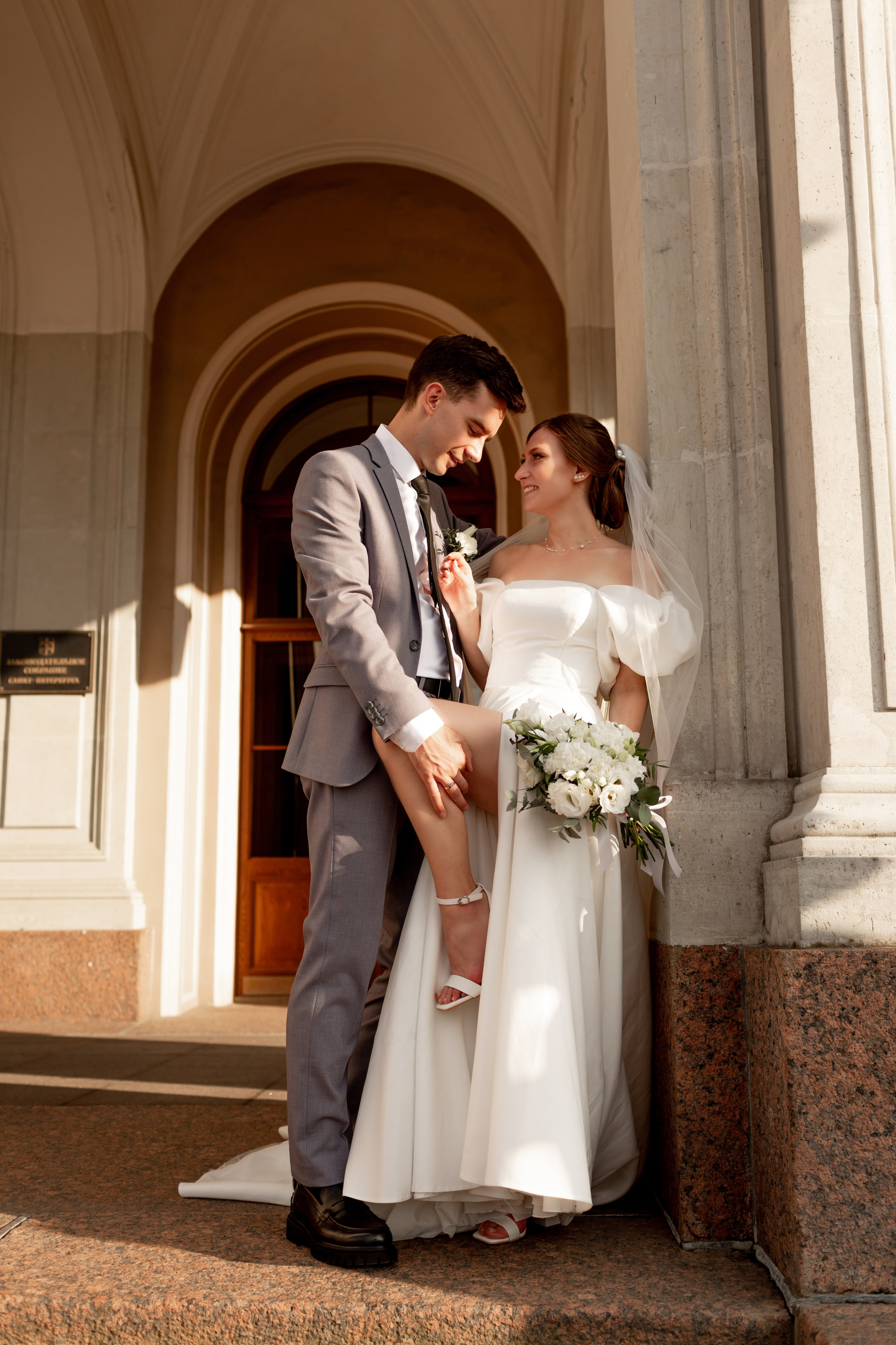 Свадебная фотопрогулка в Санкт-Петербурге. Свадебный фотограф Кирилл Белый