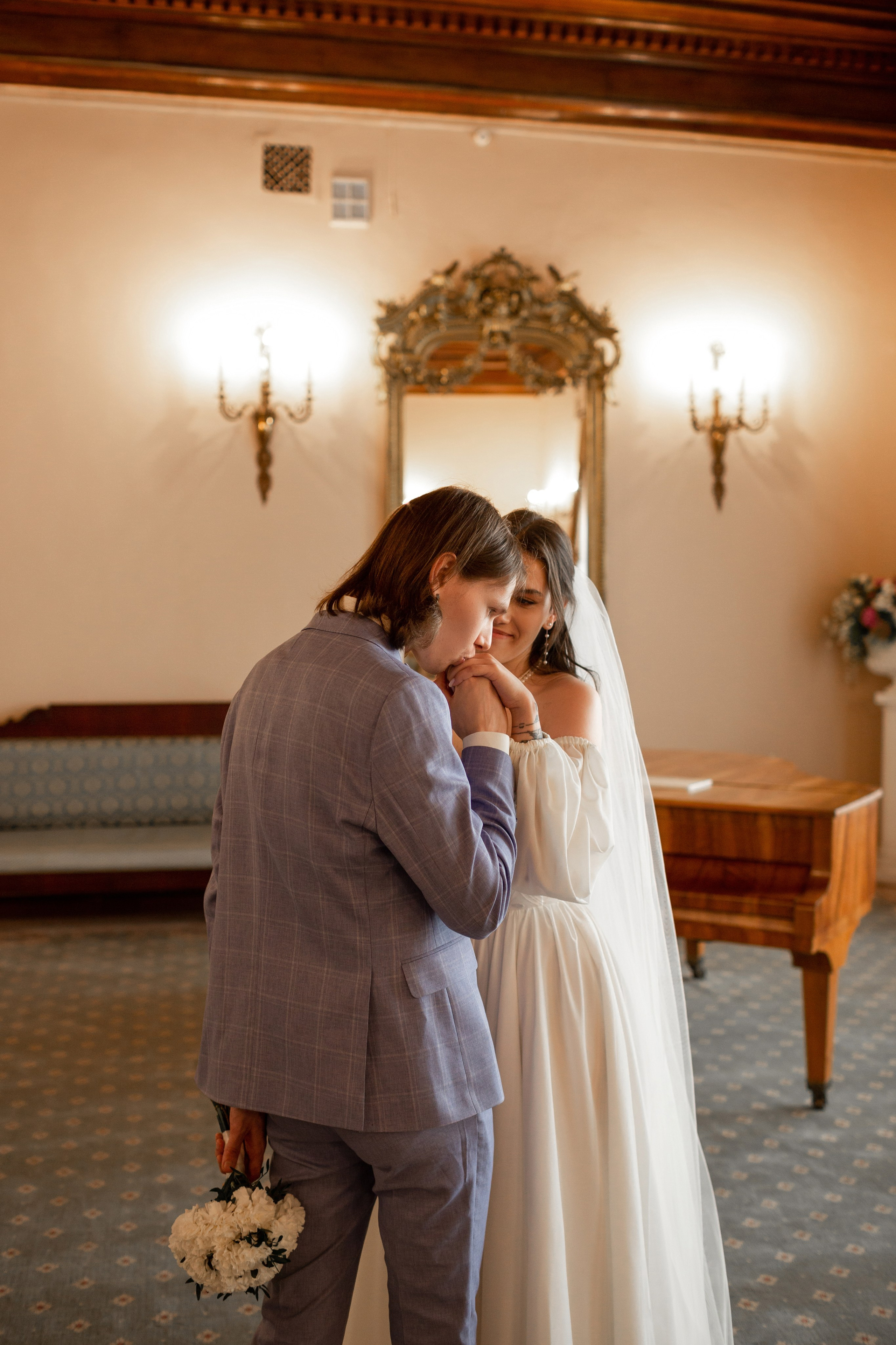 Свадебная фотосессия во Дворце на Фурштатской. Свадебный фотограф Кирилл Белый