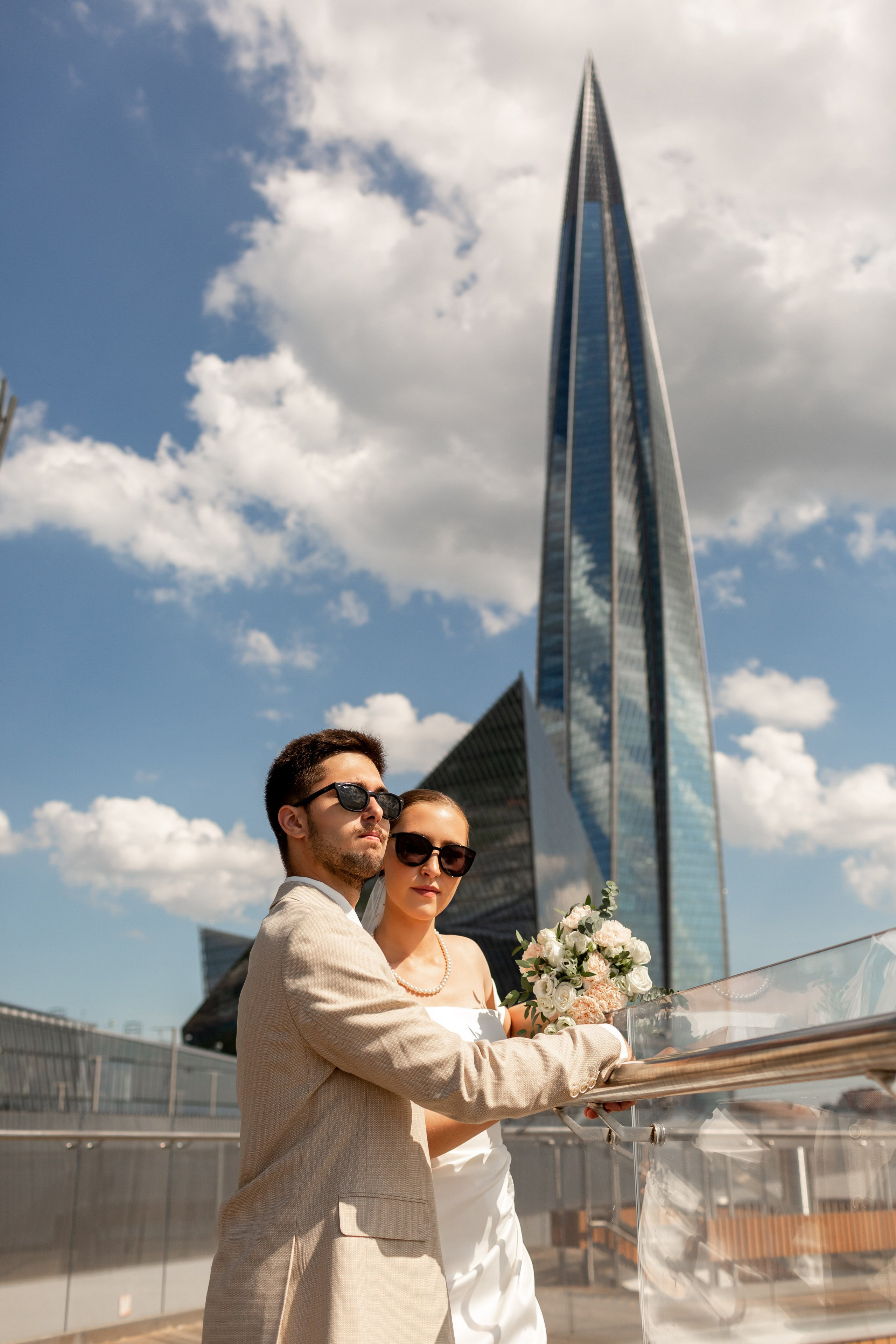 Свадебная фотопрогулка у Лахты. Свадебный фотограф Кирилл Белый