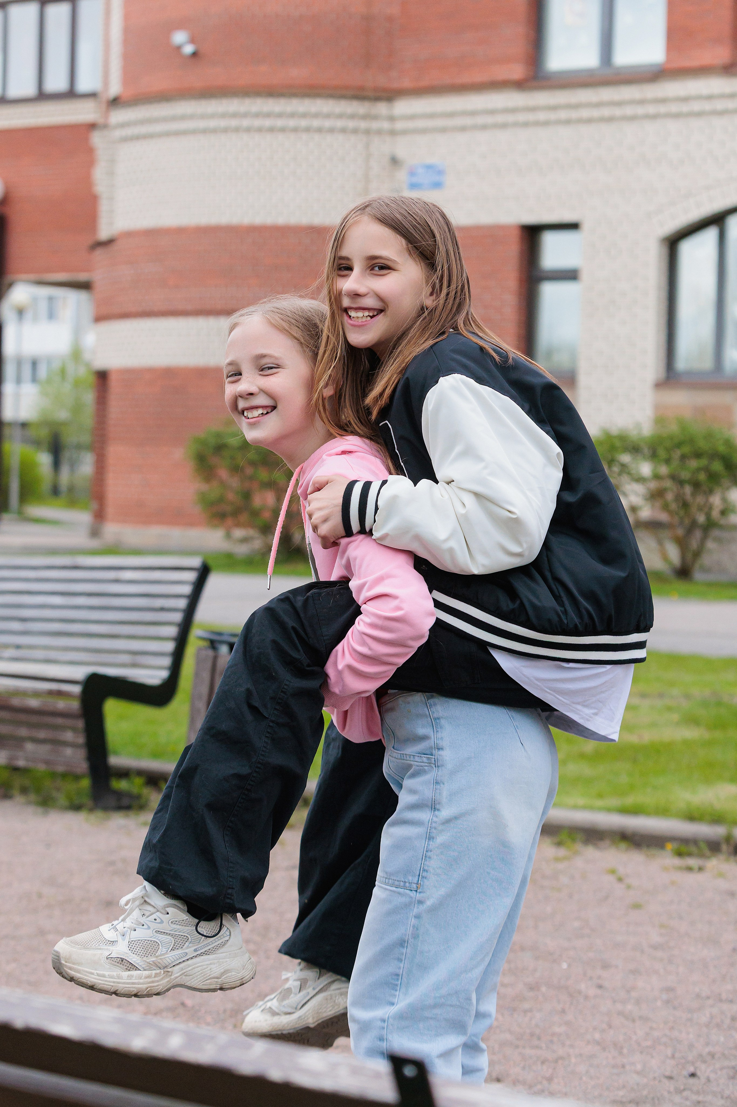 Фотосъёмка для выпускных альбомов из начальной школы. Свадебный, семейный, детский фотограф в Санкт-Петербурге