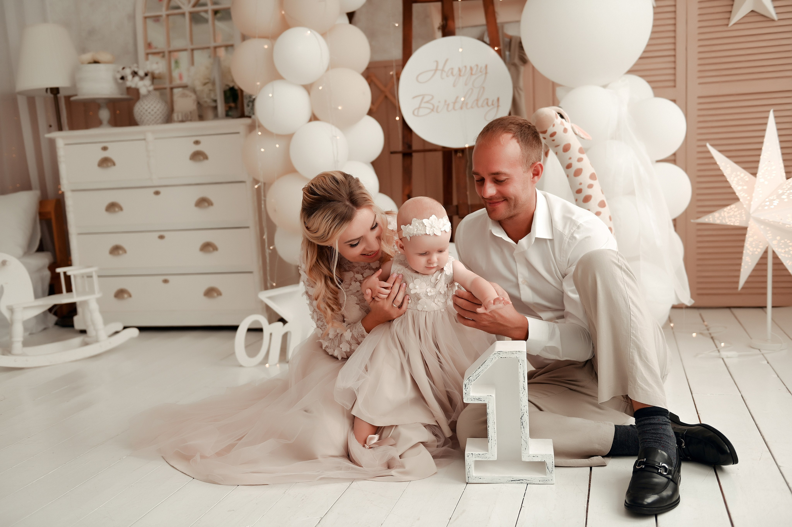 Семейная на 1 годик. Свадебный, семейный, детский, контент фотограф в Омске Максим Ильин