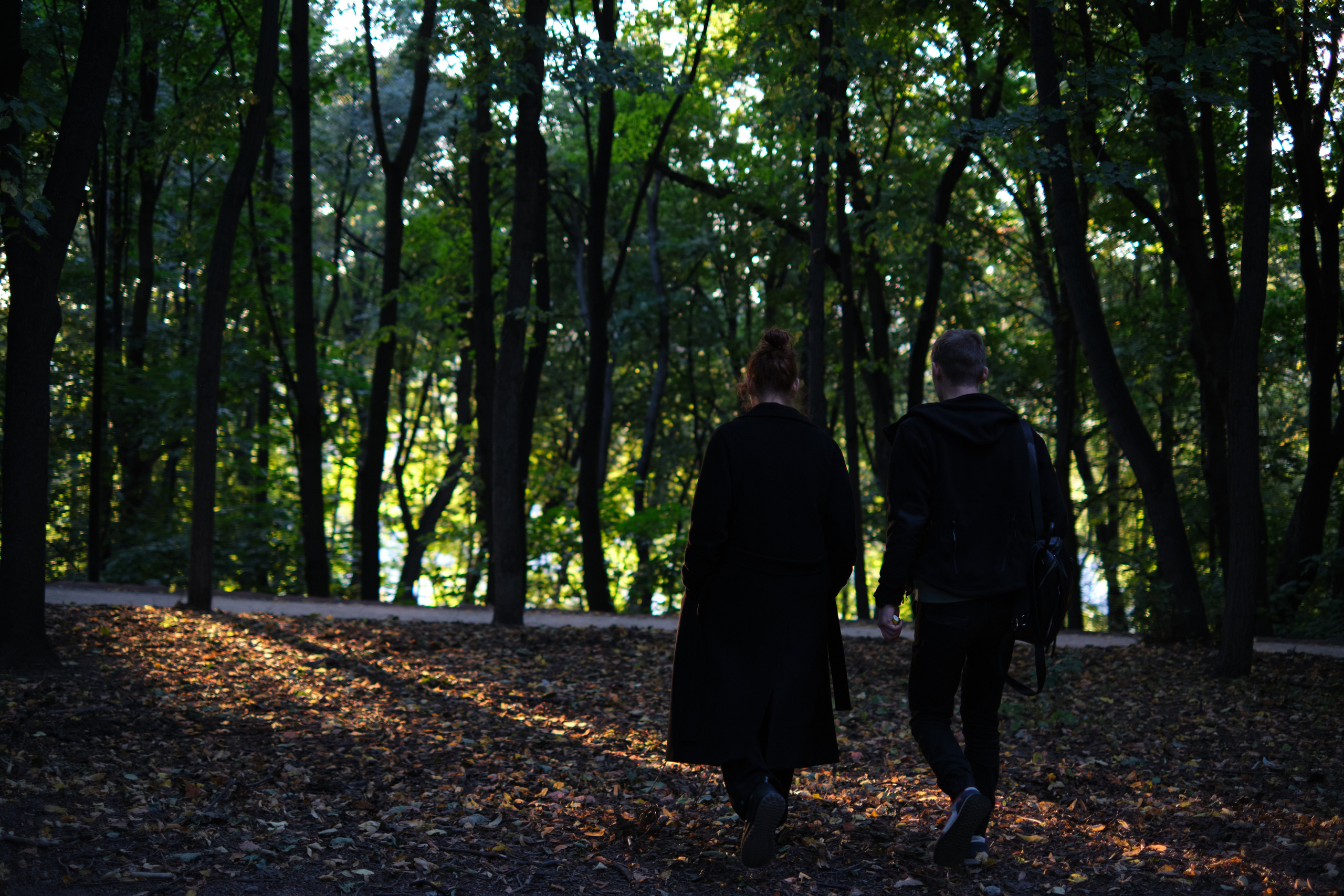 Фотосессия влюбленной пары на закате на набережной Нескучного сада. Елена Павленко. Фотограф. Москва