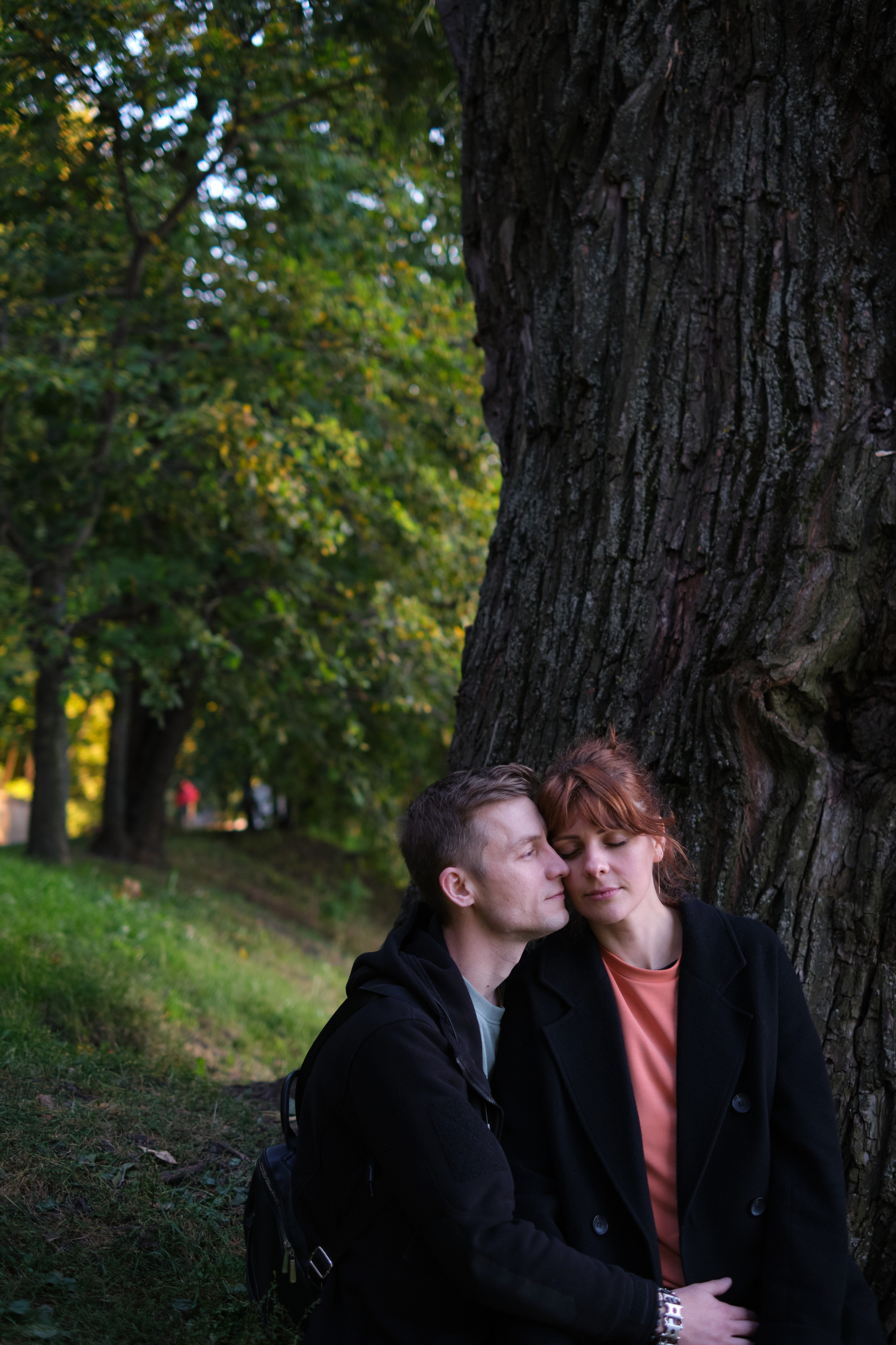 Фотосессия влюбленной пары на закате на набережной Нескучного сада. Елена Павленко. Фотограф. Москва