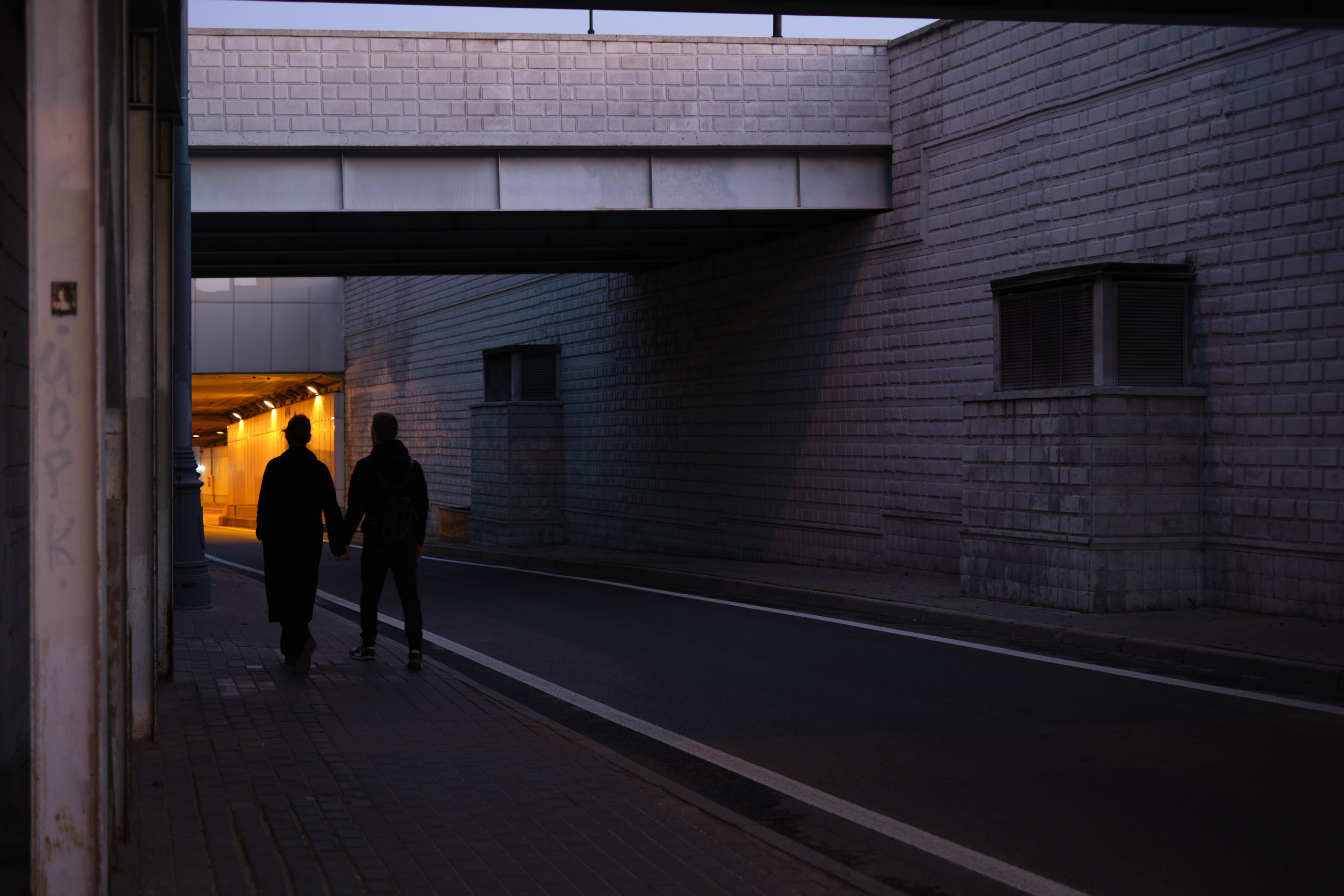 Фотосессия влюбленной пары на закате на набережной Нескучного сада. Елена Павленко. Фотограф. Москва