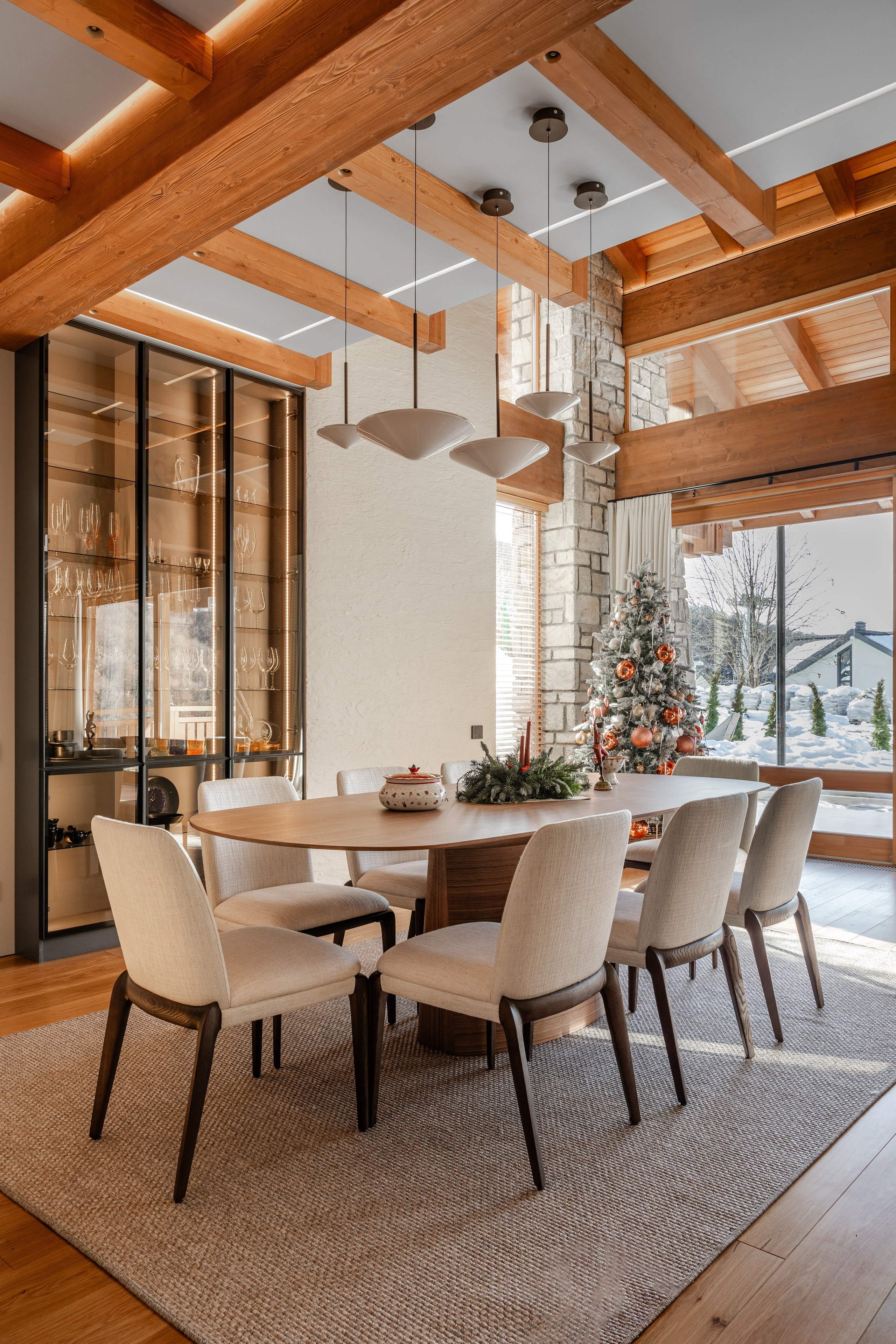 Интерьерная фотосъёмка загородного дома площадью 300 кв м в п. Эстосадок. Интерьерный фотограф Москва