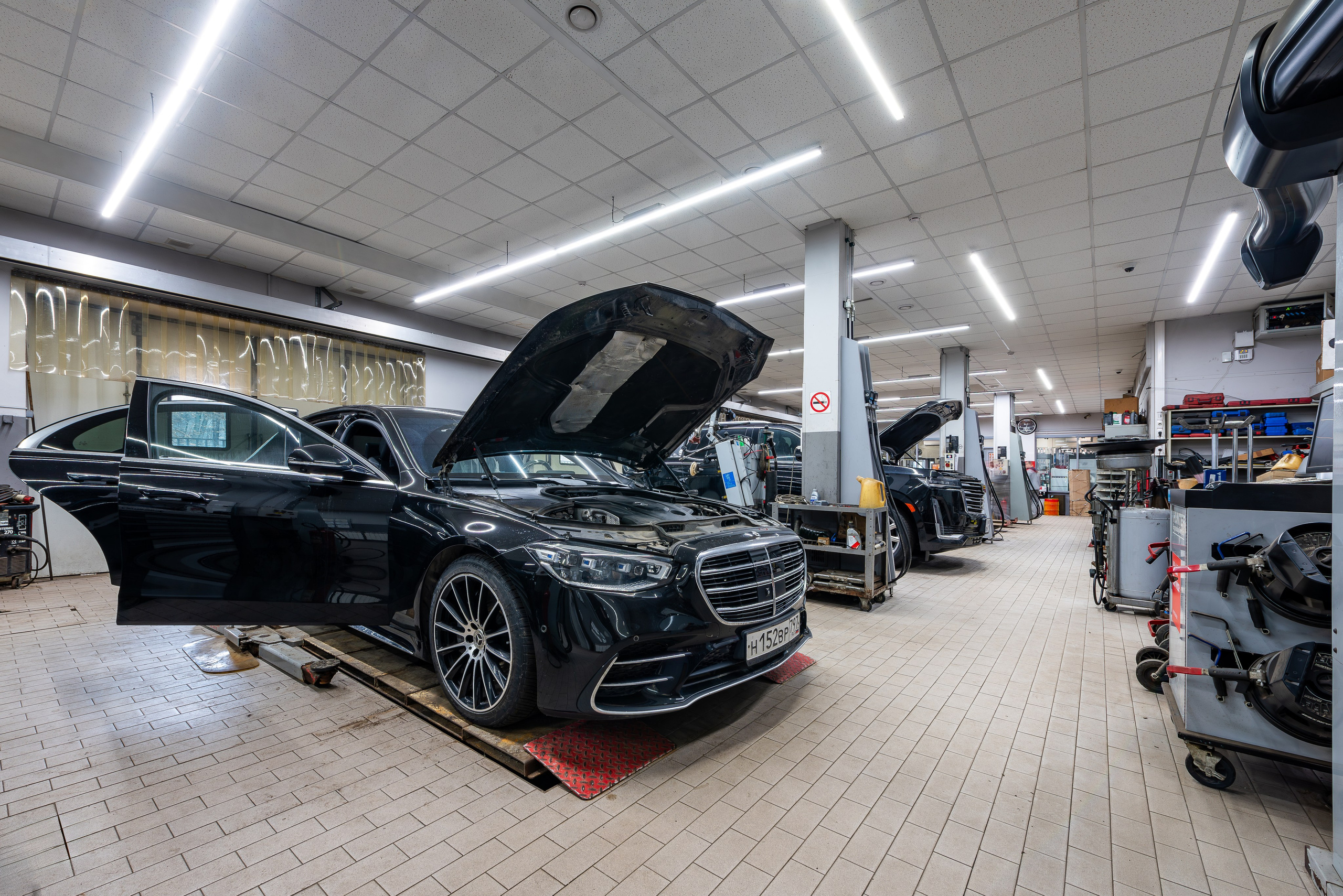 Интерьерная фотосъёмка — СТО, Автомойка. г. Москва, от 10 000р/час. Интерьерный & Репортажный фотограф Озеров Денис, г. Москва