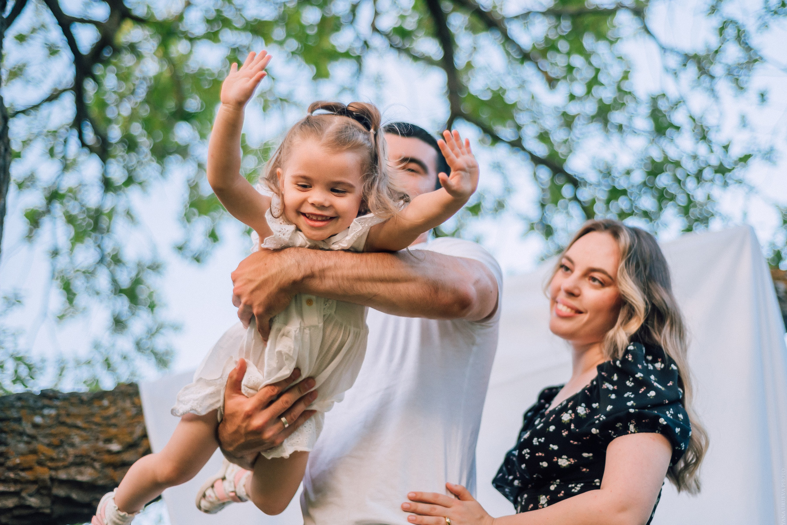 Вечерняя прогулка в лесу. Свадебный и контент- фотограф в Тольятти, Самаре, Москве Яна Уруева