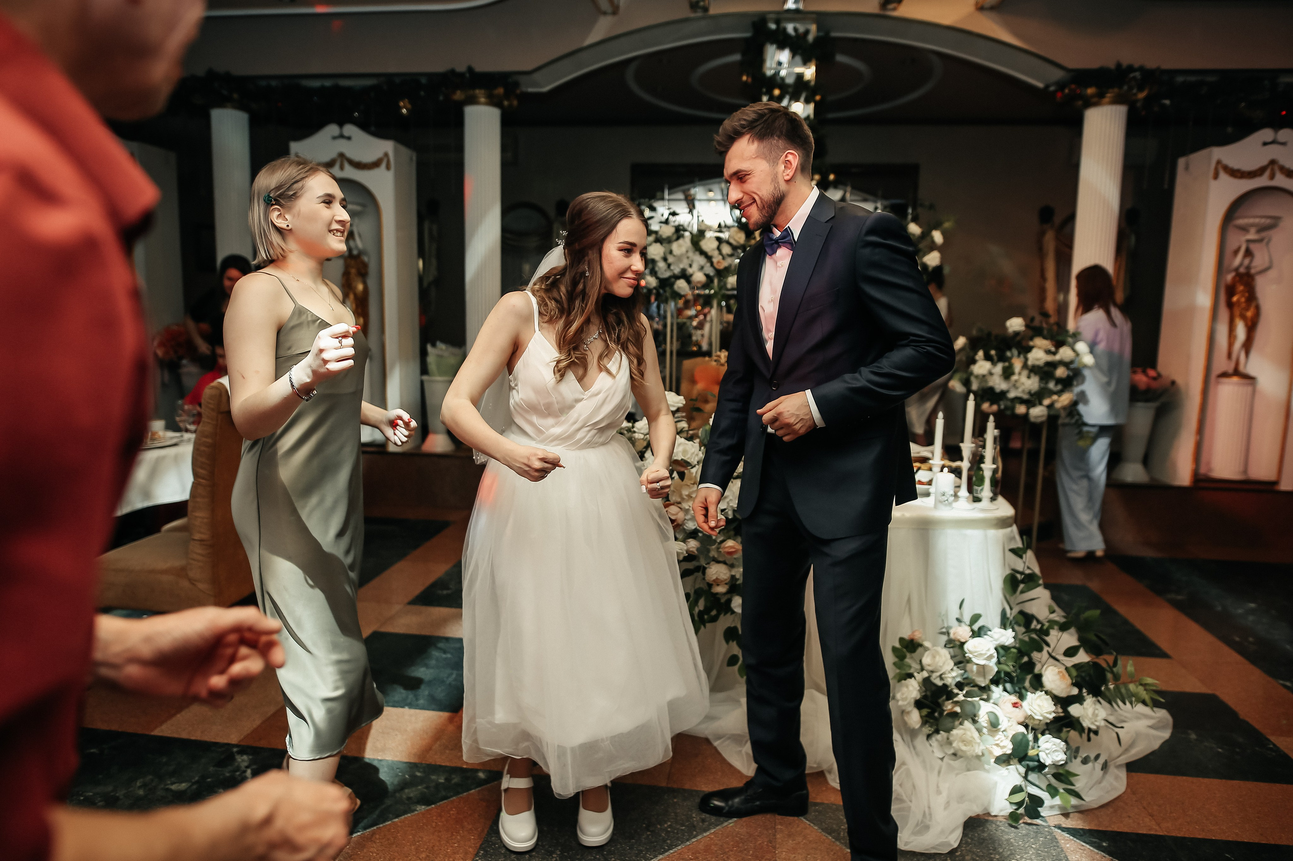 Живая музыка в Москве Ведущий Москва Саксофон Топ ведущих на свадьбу. Свадебный ведущий в Москве Саксофон на свадьбу