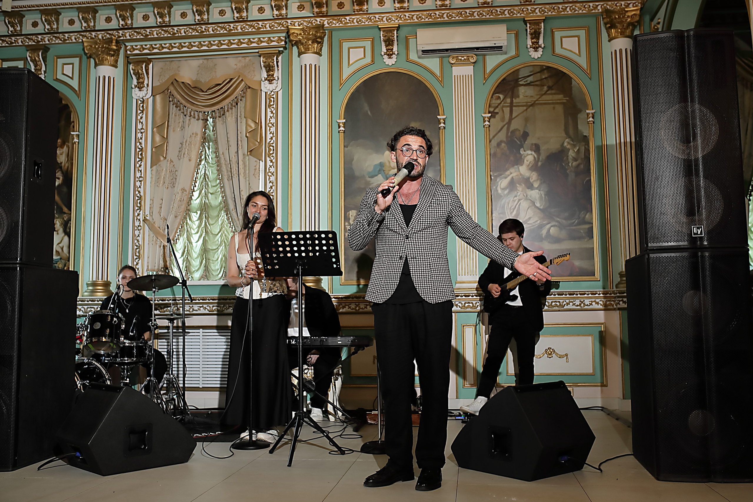 Фотосессия юбилея Александра. Свадебный и семейный фотограф и видеограф в Екатеринбурге Полянские Тимур и Анастасия