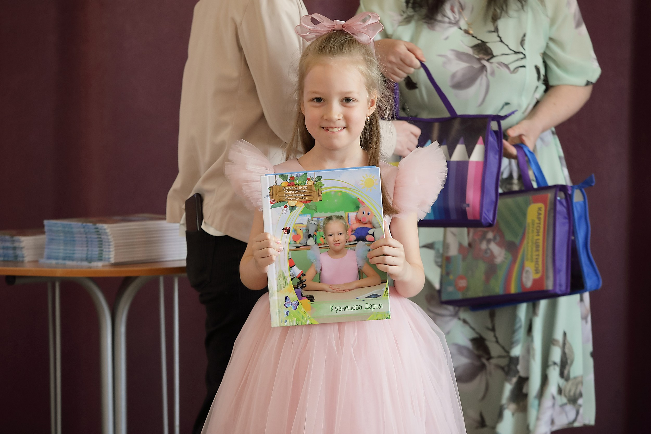 Фотосессия выпускного в детском саду. Свадебный и семейный фотограф и видеограф в Екатеринбурге Полянские Тимур и Анастасия