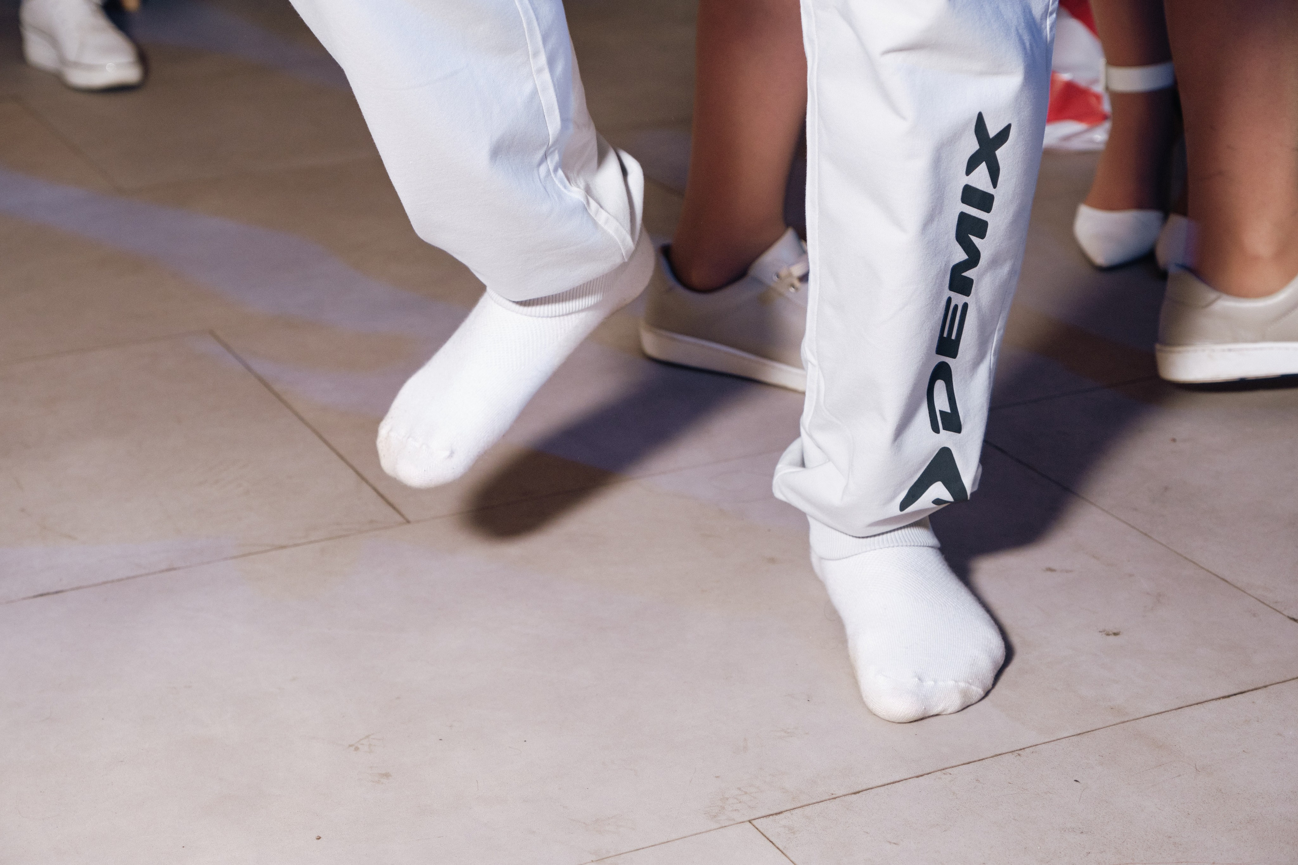 Корпоратив в белом компании Pride group. Семейные и свадебные фотосессии в СПб, в студии, на улице, на природе