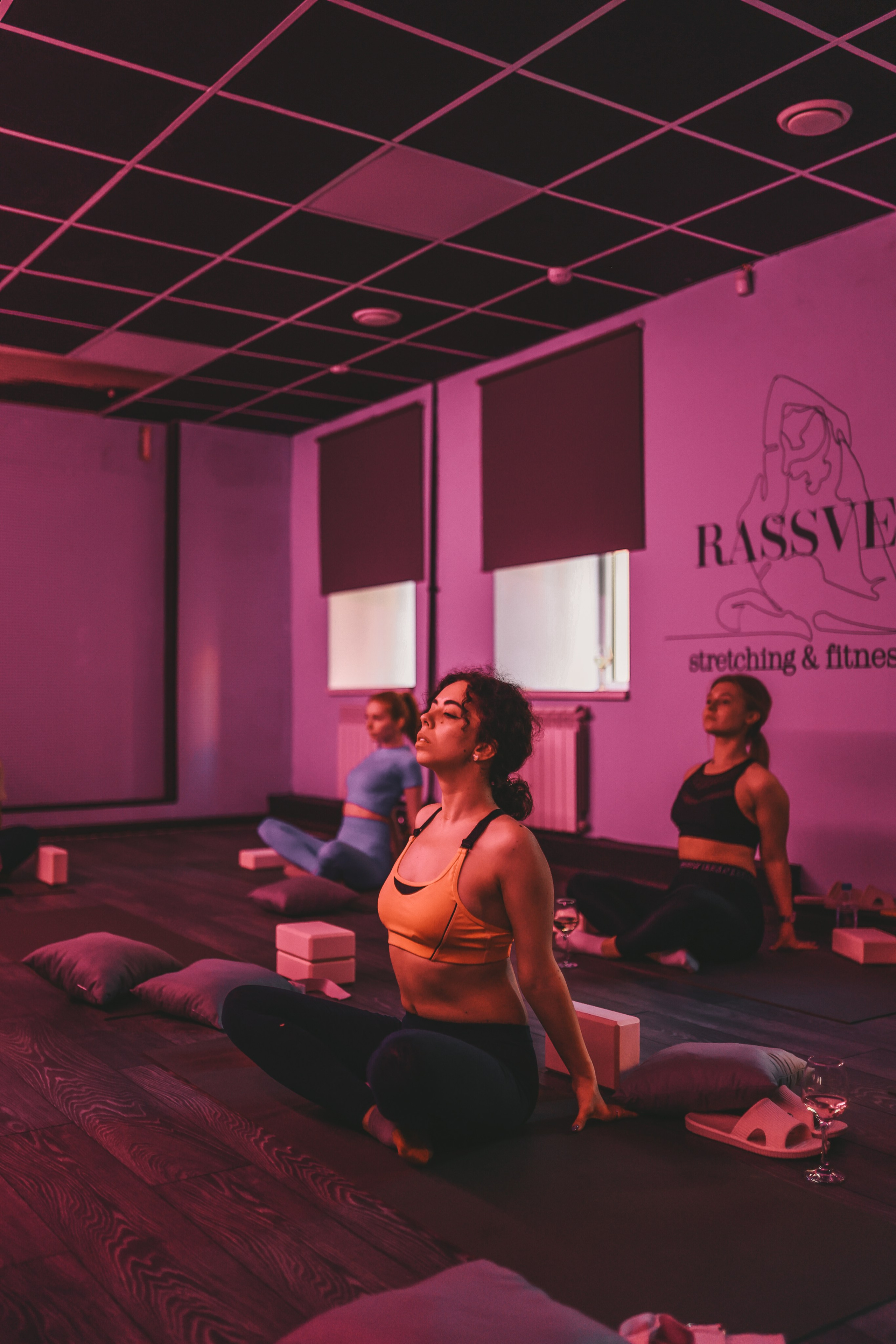 Студия растяжки «Rassvet». Мария Добычина — профессиональный фотограф Крыма, Ялты и Севастополя