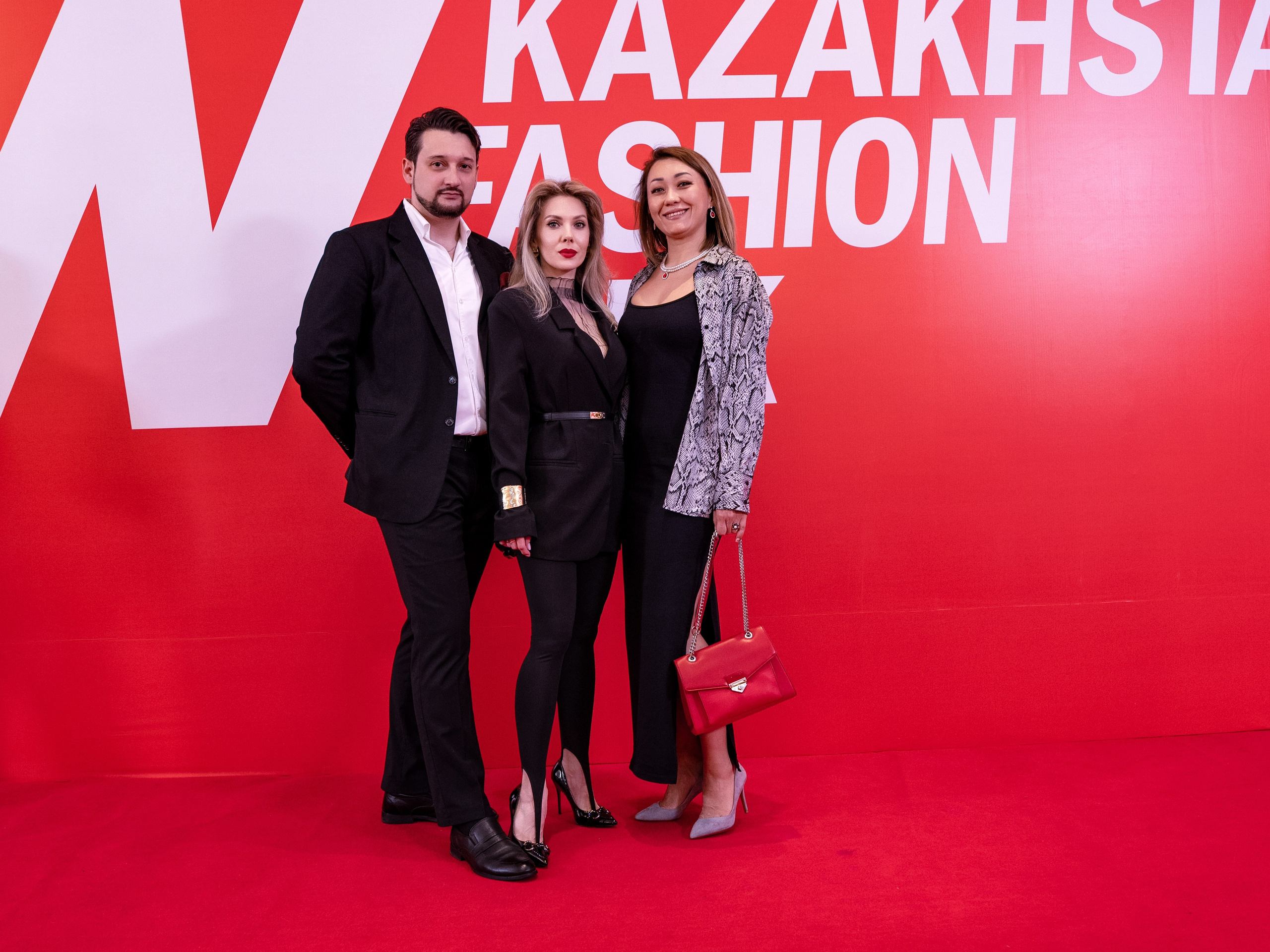 Backstage Day 1. Сайт Алматинского НЮ АРТ, будуар и фэшн фотографа Дениса Карпенко