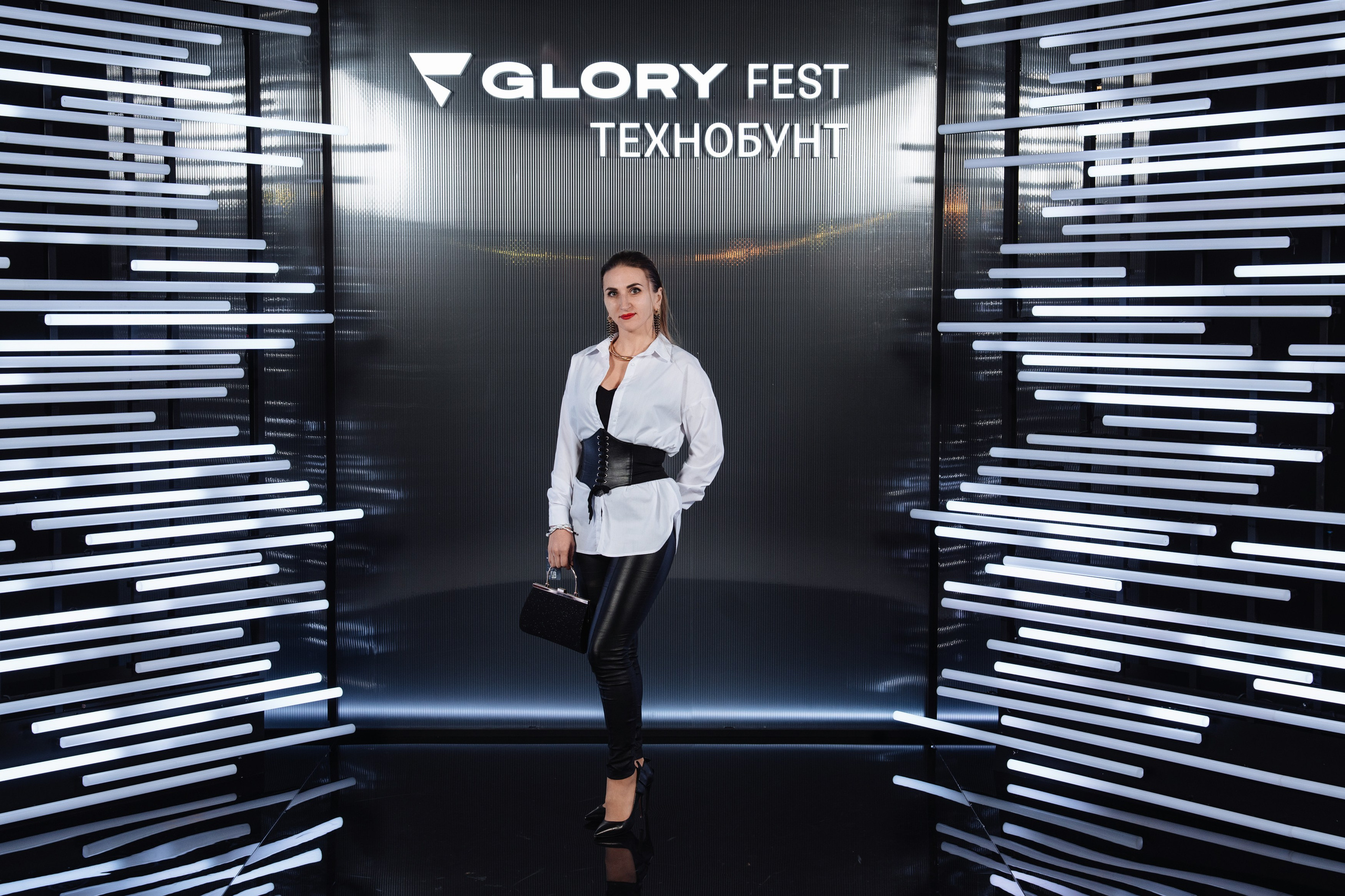 Glory 2025. Рекламный фотограф Москва — рекламная и бренд-съёмка | Polyakov