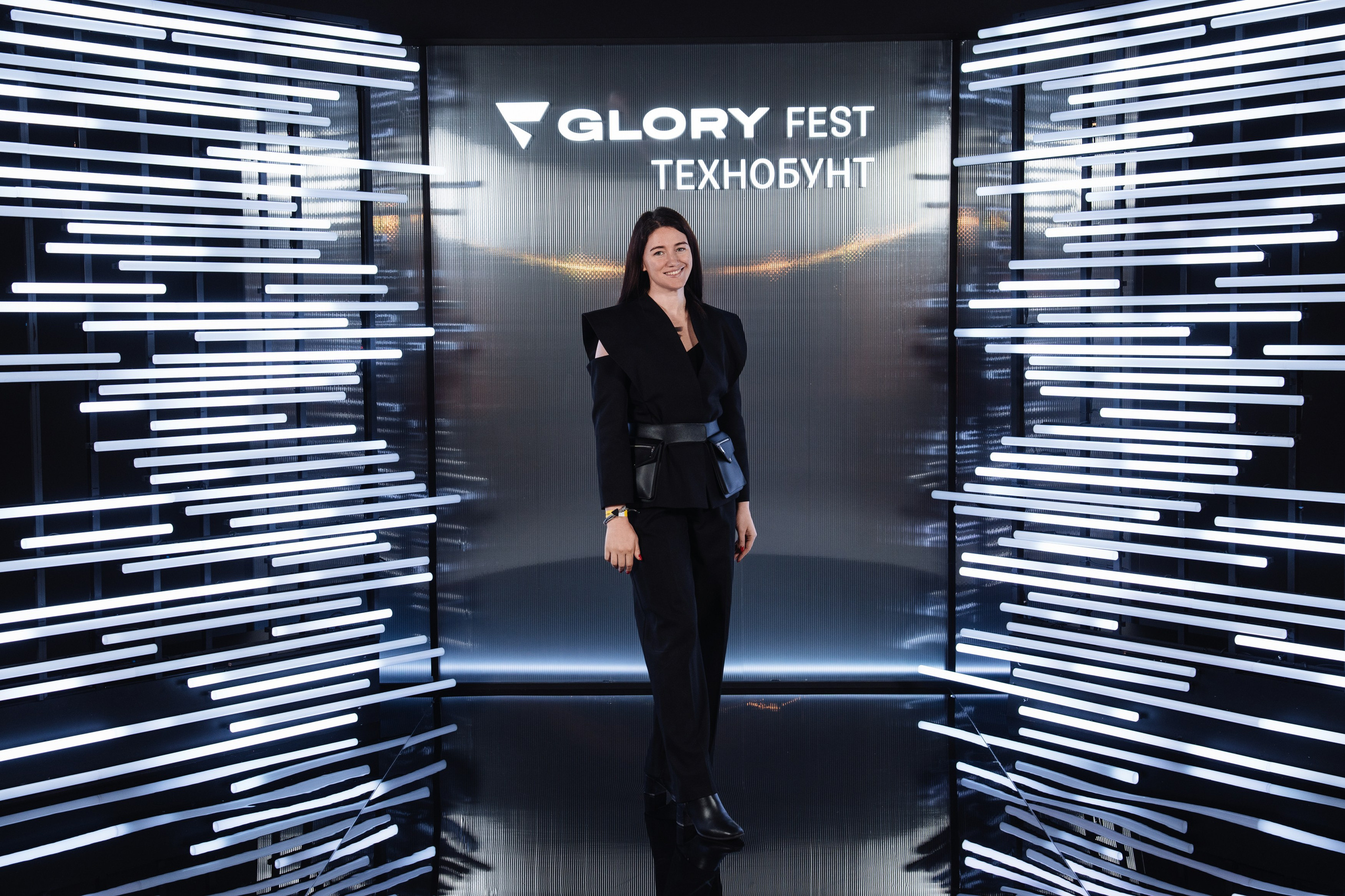 Glory 2025. Рекламный фотограф Москва — рекламная и бренд-съёмка | Polyakov
