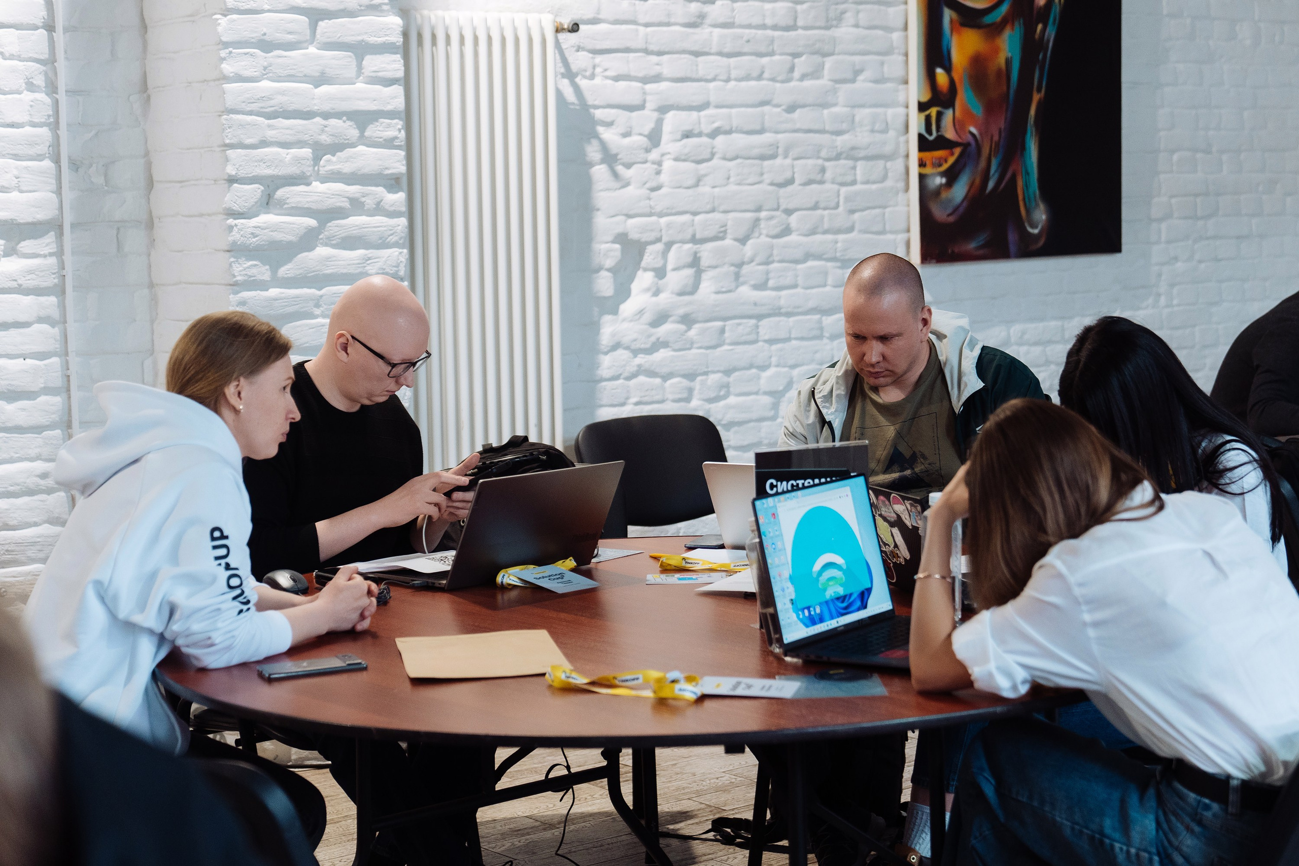 Tinkoff Solution Club. Рекламный фотограф Москва — рекламная и бренд-съёмка | Polyakov