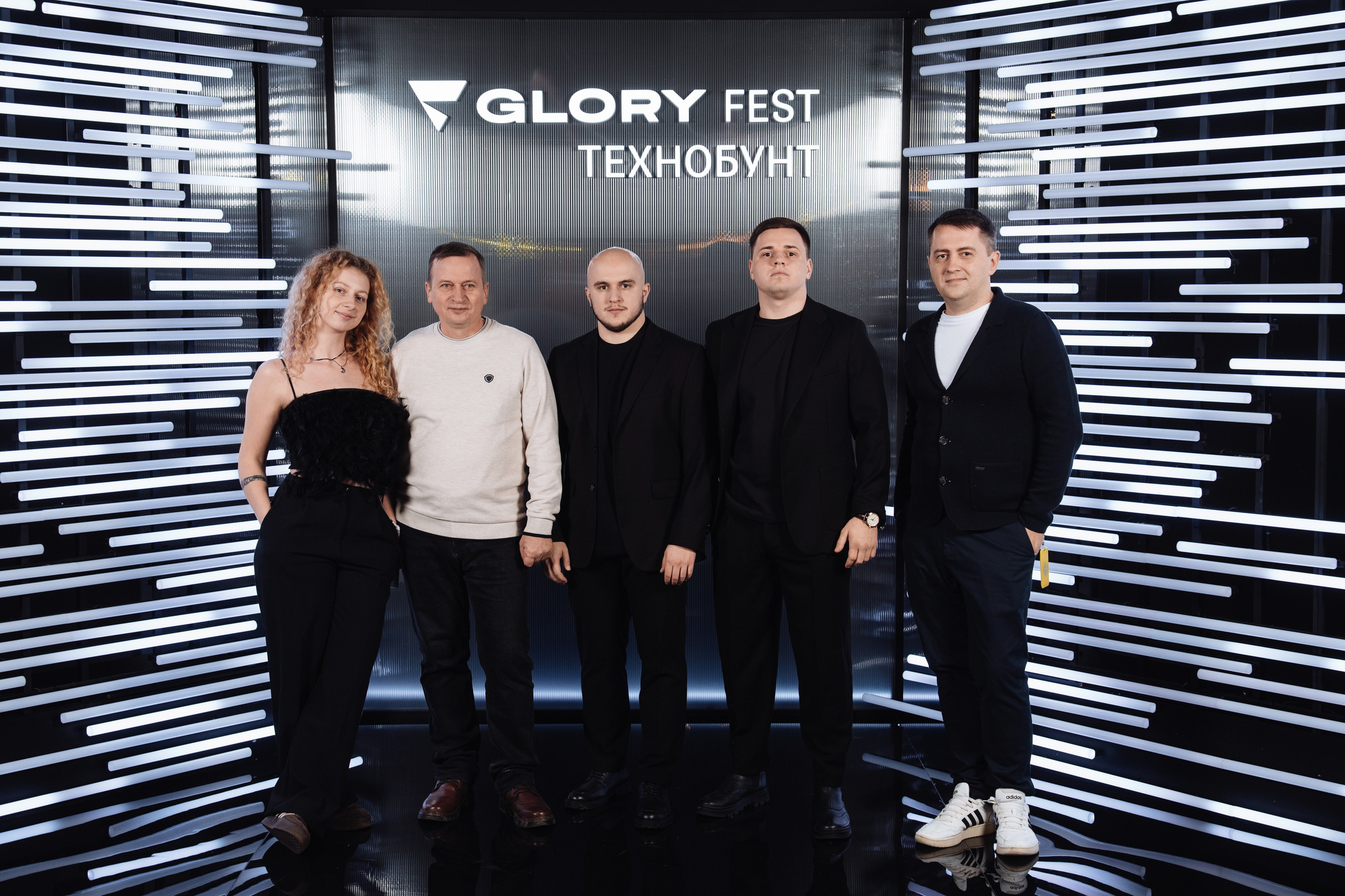 Glory 2025. Рекламный фотограф Москва — рекламная и бренд-съёмка | Polyakov
