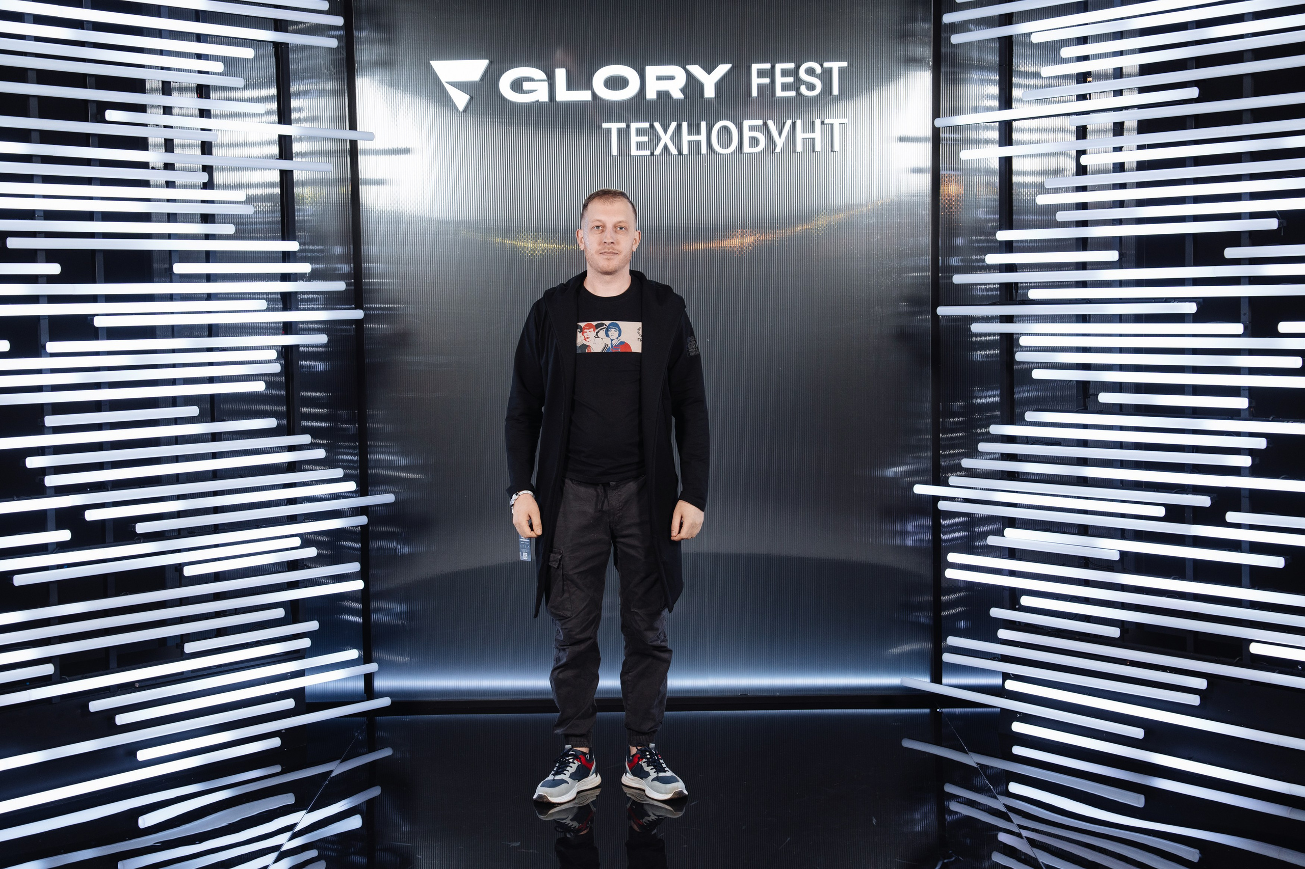 Glory 2025. Рекламный фотограф Москва — рекламная и бренд-съёмка | Polyakov