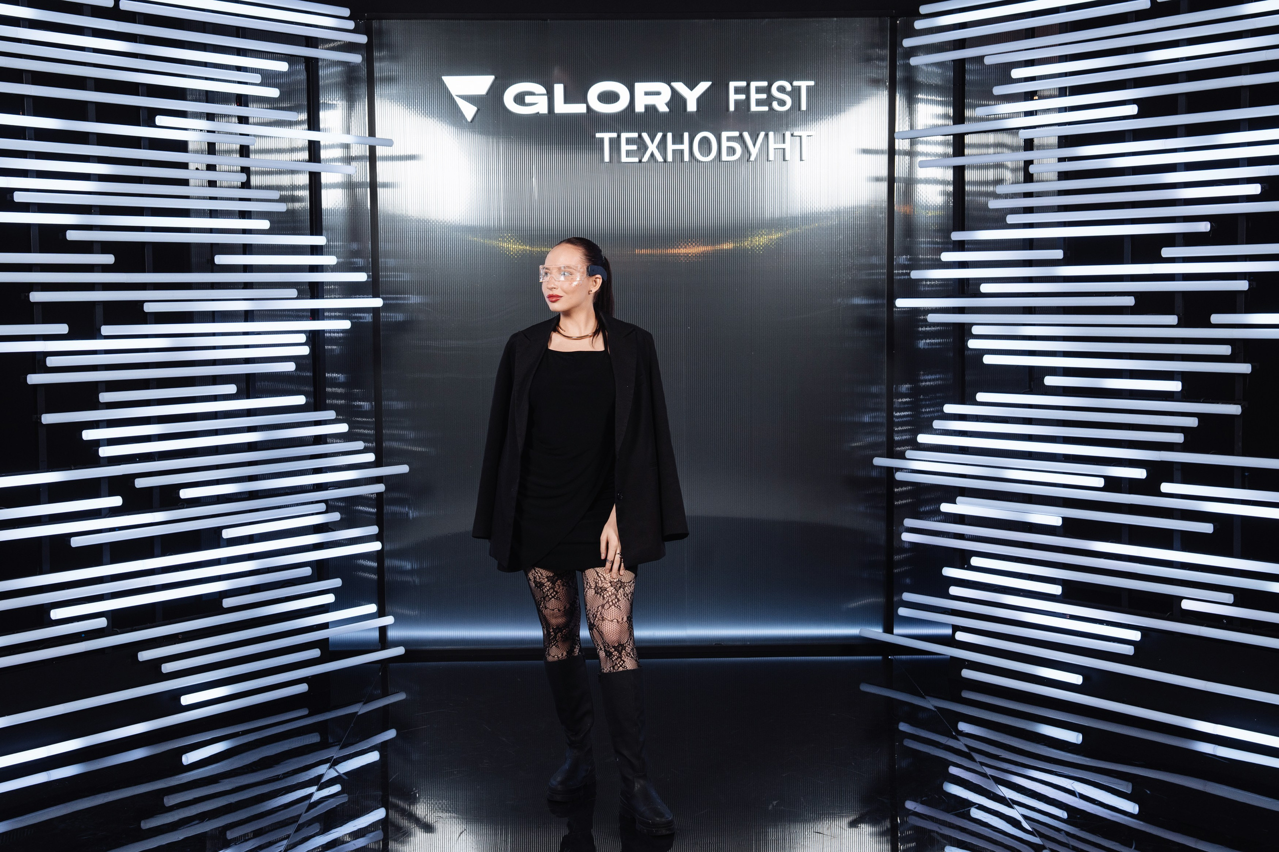 Glory 2025. Рекламный фотограф Москва — рекламная и бренд-съёмка | Polyakov