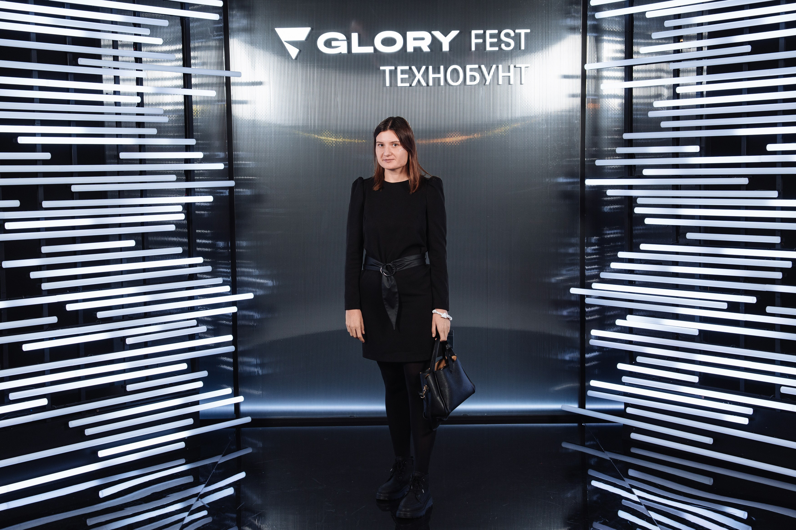 Glory 2025. Рекламный фотограф Москва — рекламная и бренд-съёмка | Polyakov