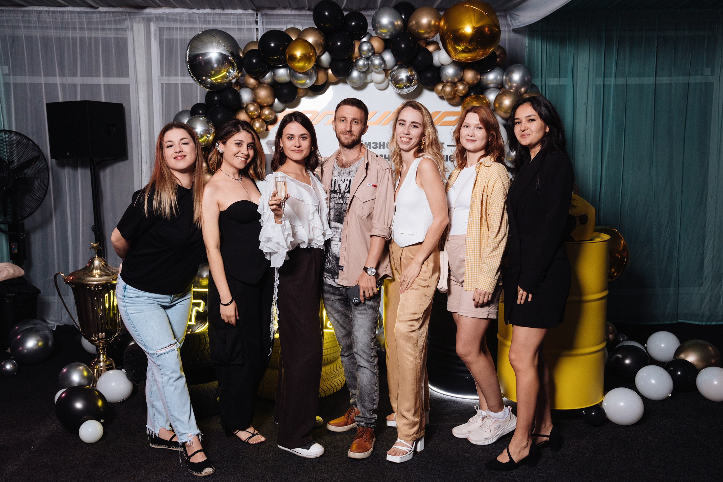 Summer corporate. Рекламный фотограф Москва — рекламная и бренд-съёмка | Polyakov